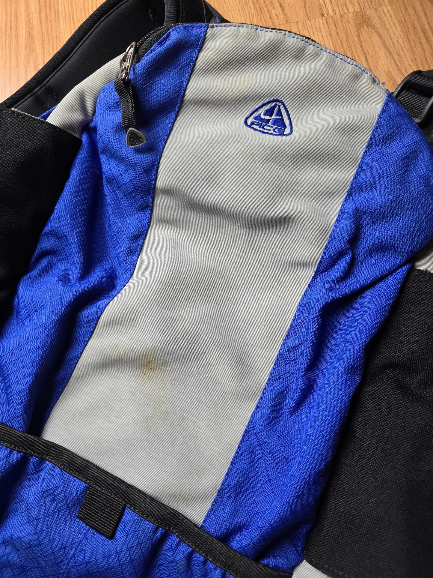 Vintage 90s Nike ACG 40L Technical Backpack