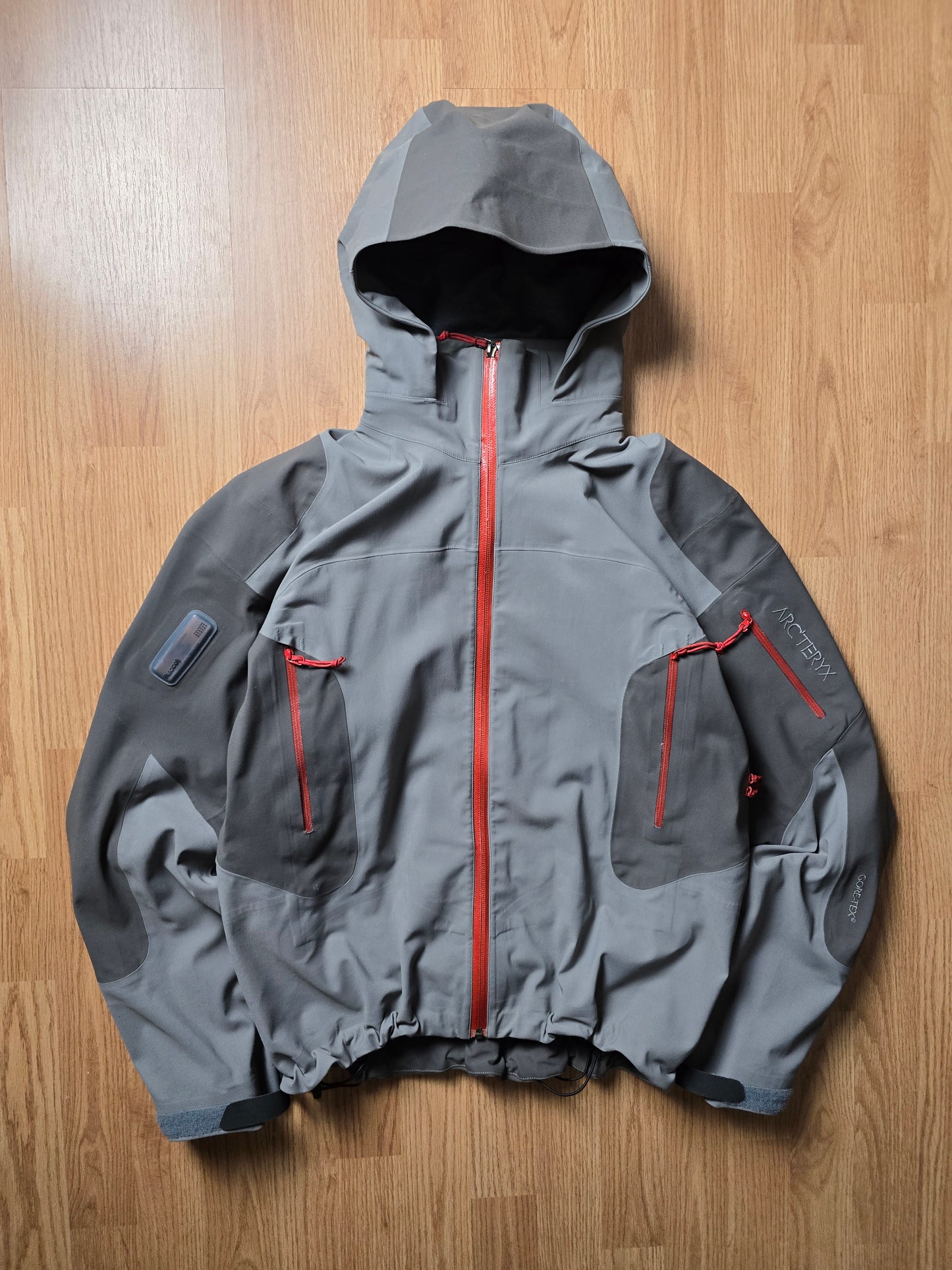 Vintage Arc'teryx Gore-tex Stingray Jacket (S)