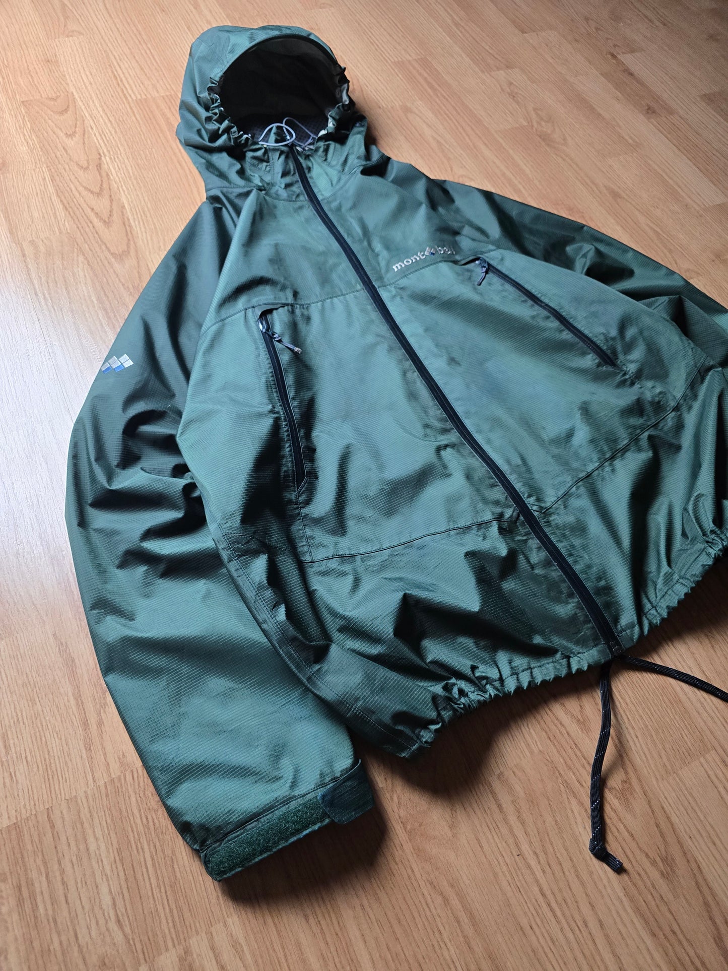 Vintage Montbell Gore-tex Waterproof Rain Jacket (M)