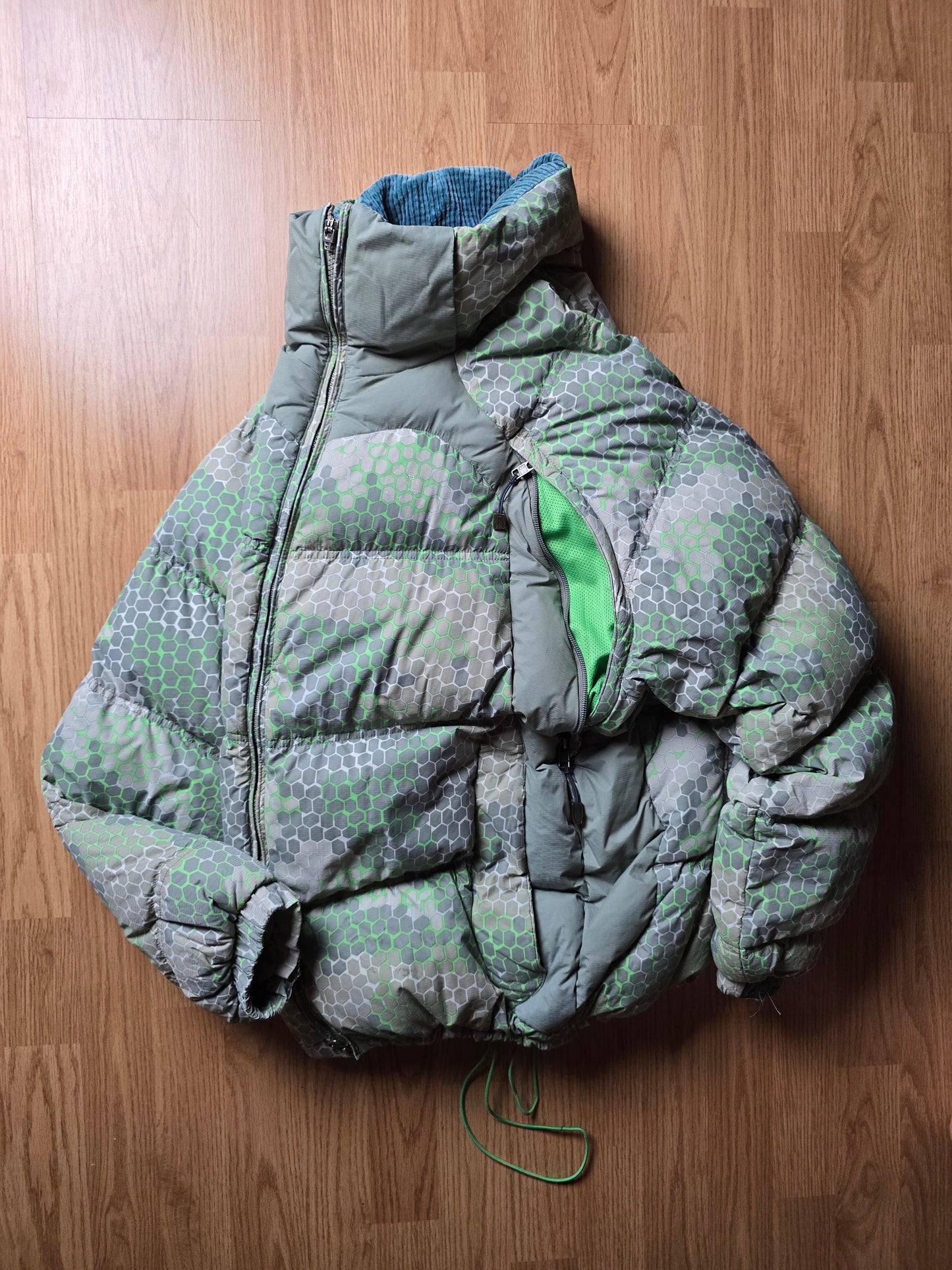 00s Nike ACG Reptile Hex Camo Technical Goose Down Puffer Jacket (XL)