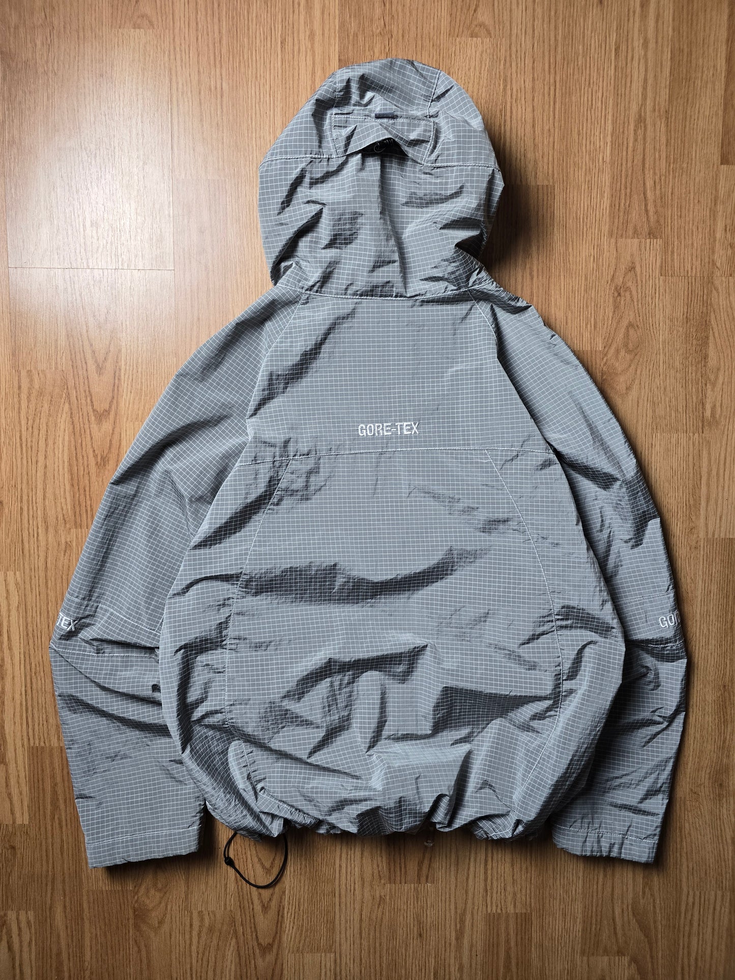 Supreme Gore-Tex Contrast Stitch Anorak (L)