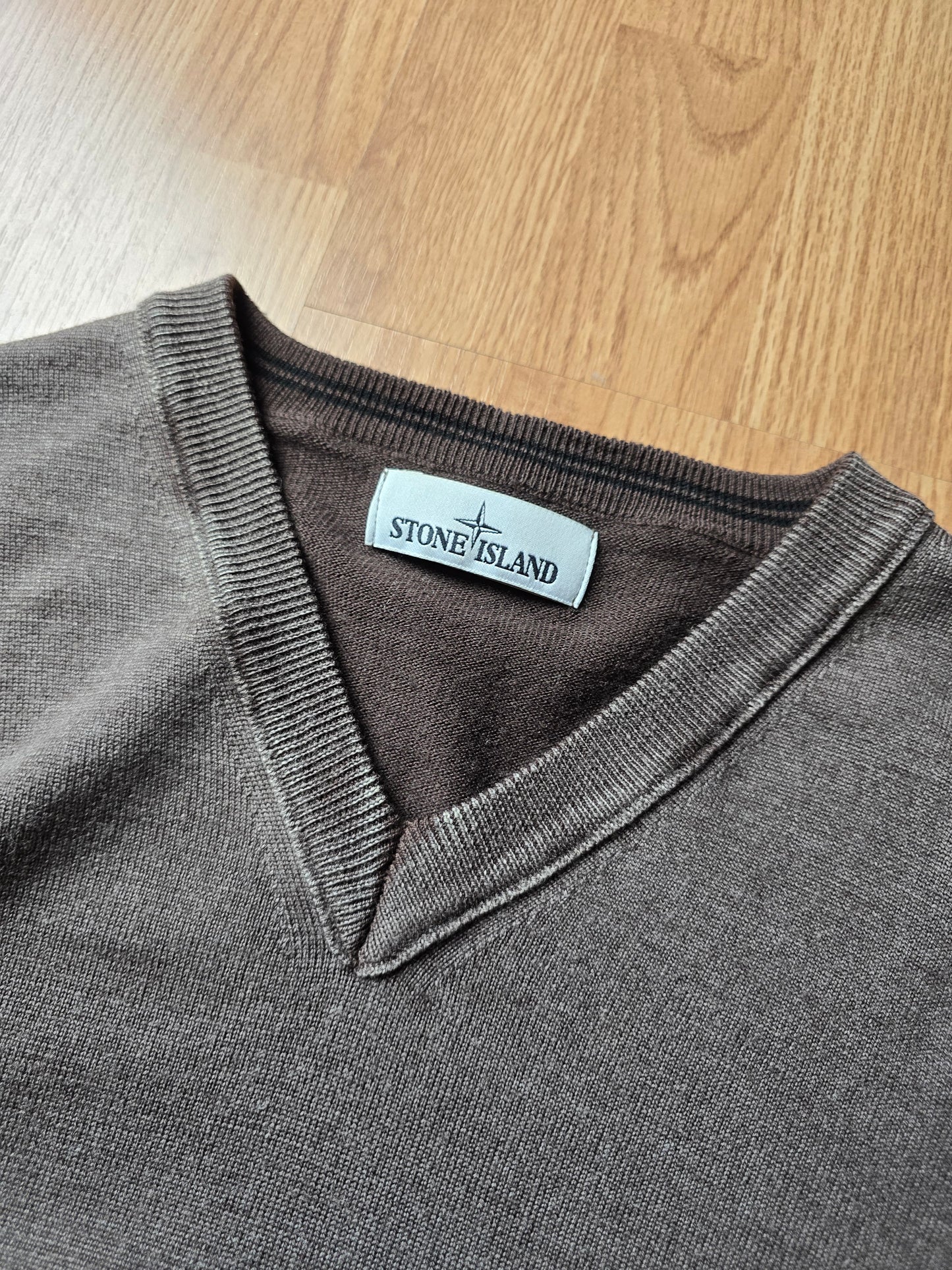 Stone Island V-Neck Lightweight Knit Sweater (M)