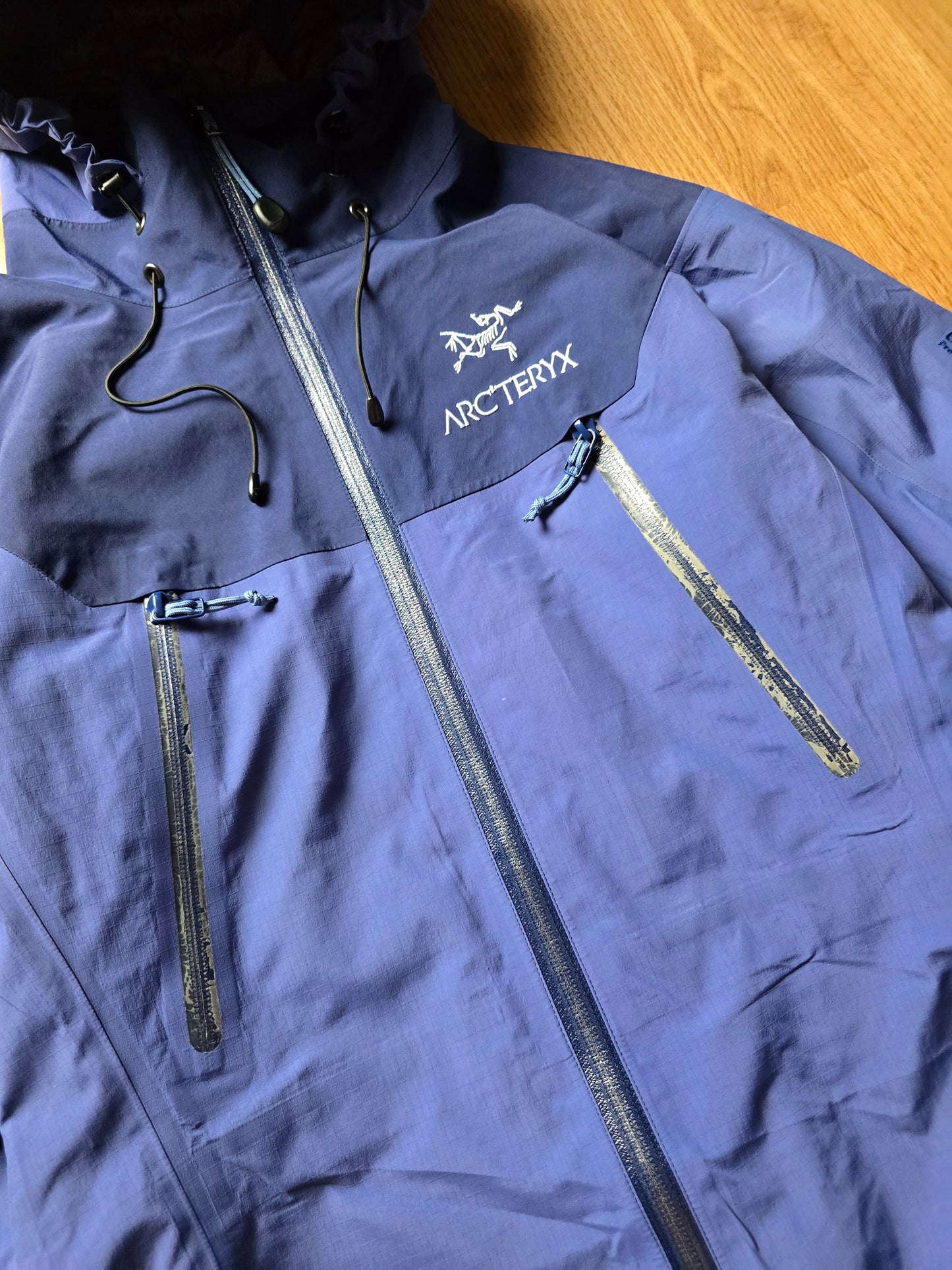 RARE W/ Arc'teryx Vintage Beta AR Gore-tex Jacket 'Indigo' (S)