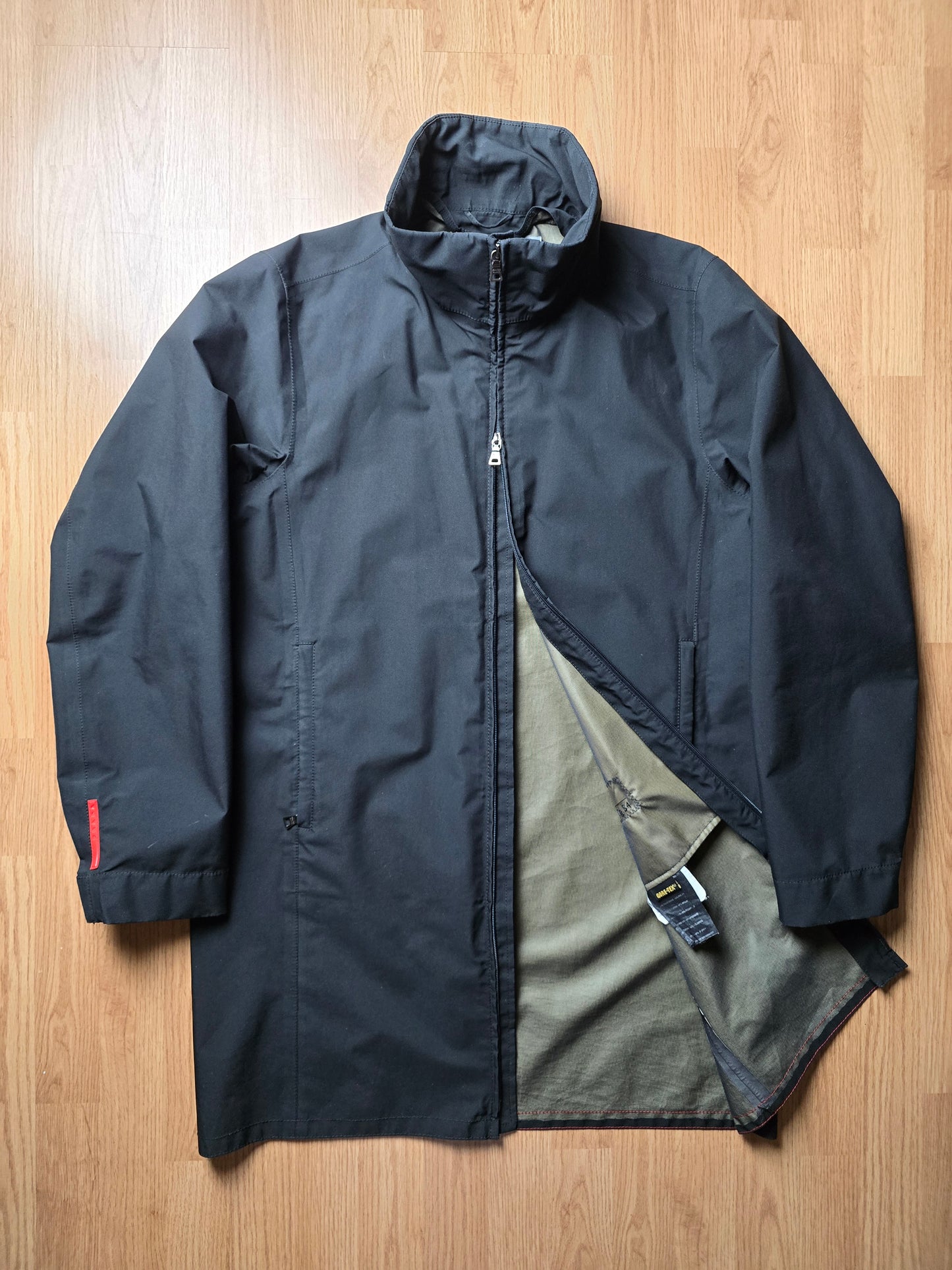 00s Prada Sport Gore-tex Mac Jacket (L)