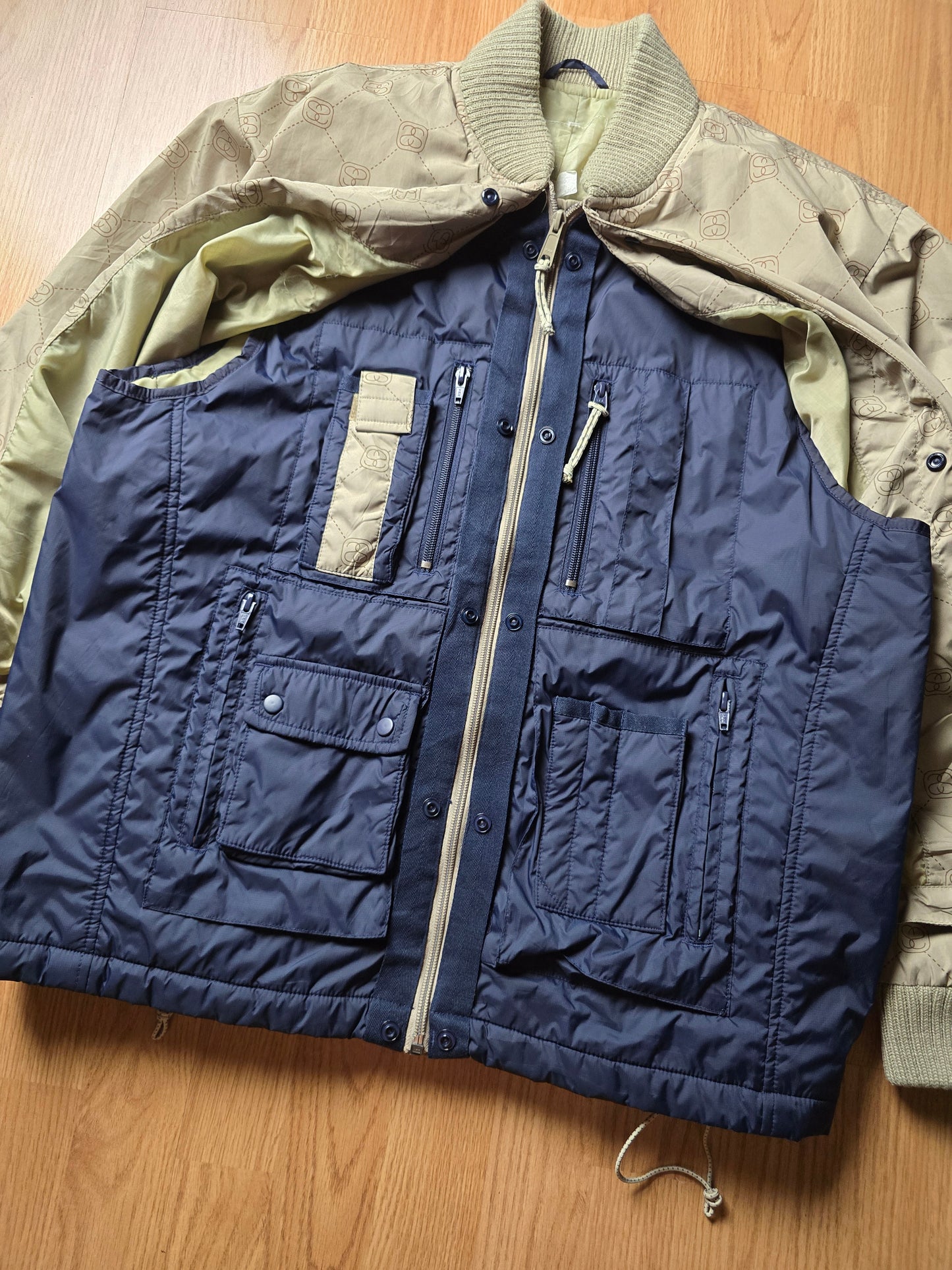 RARE 90s Stussy F.I.T Technical 2-in-1 Monogram Bomber Jacket (L)