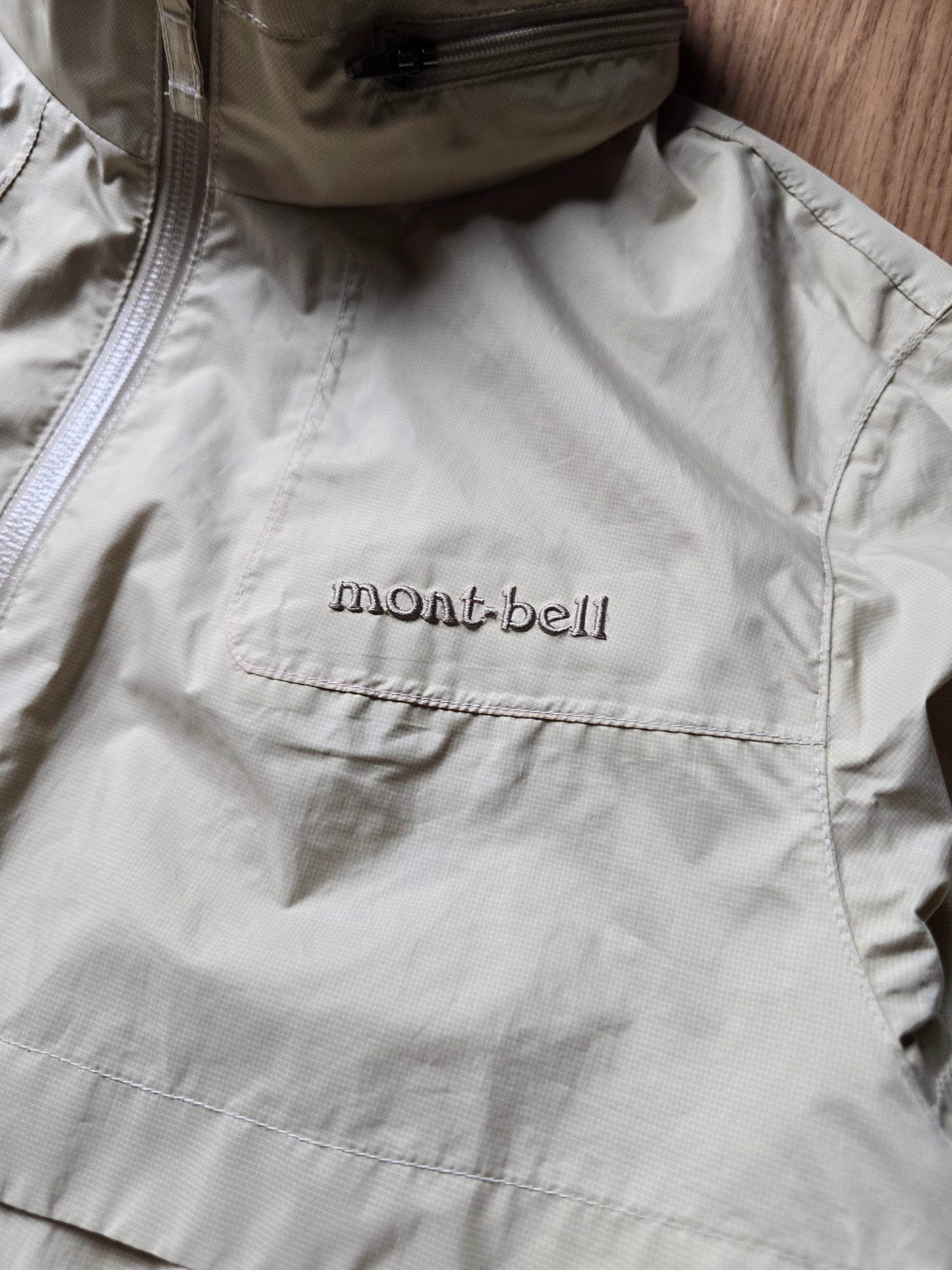 W/ Montbell Lightweight Waterproof Parka Jacket (S)