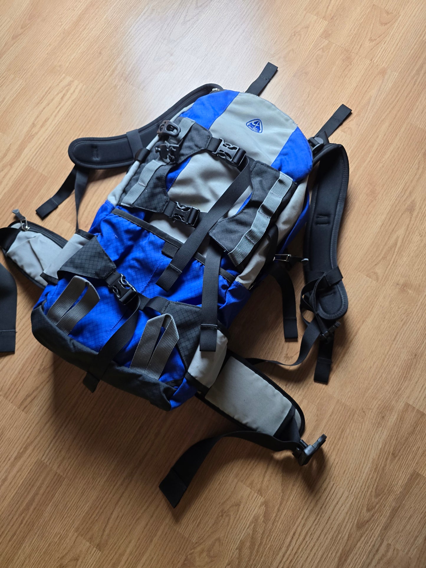Vintage 90s Nike ACG 40L Technical Backpack