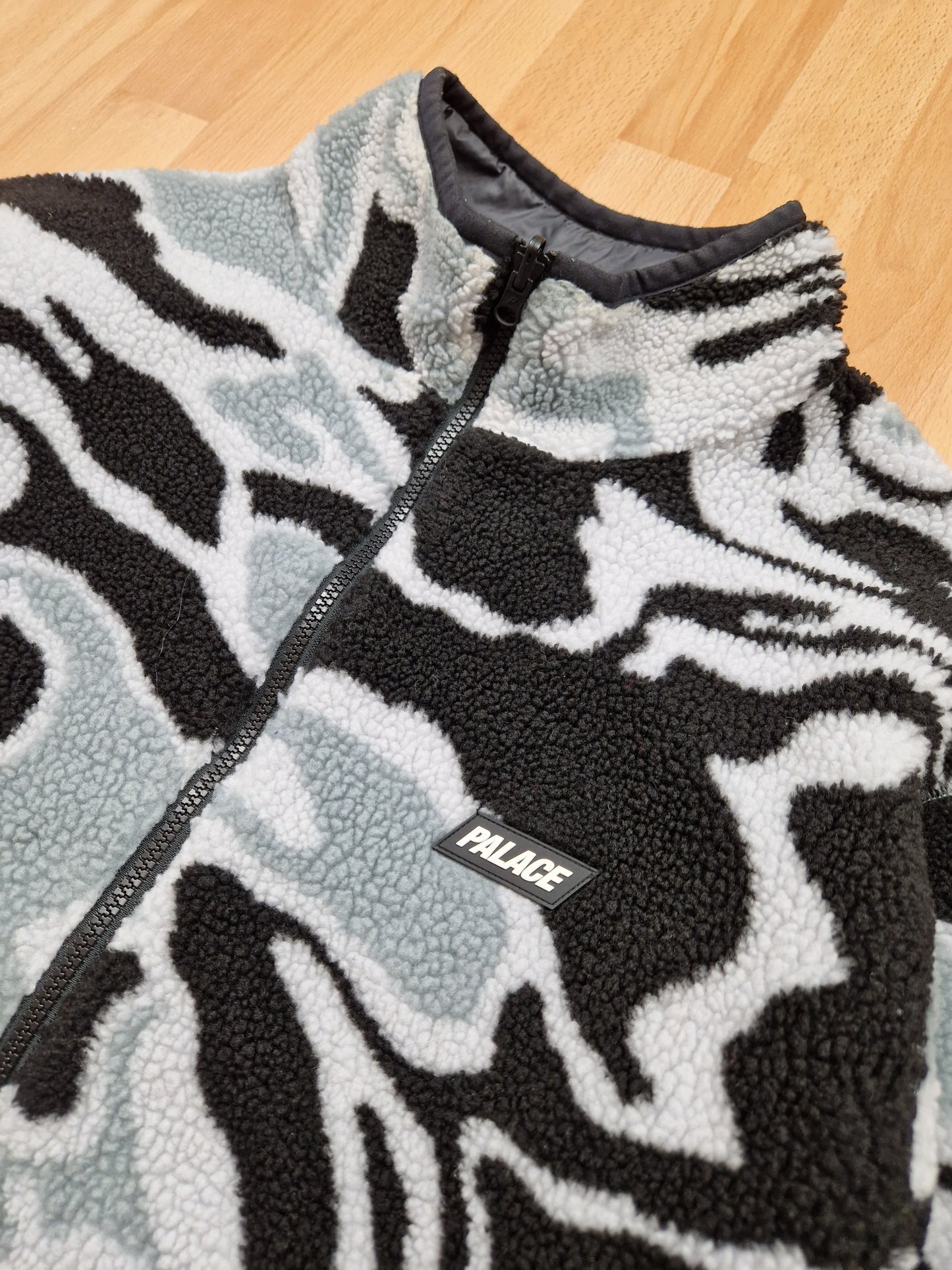 Palace 'Mirage Reversible Fleece Jacket' (L)
