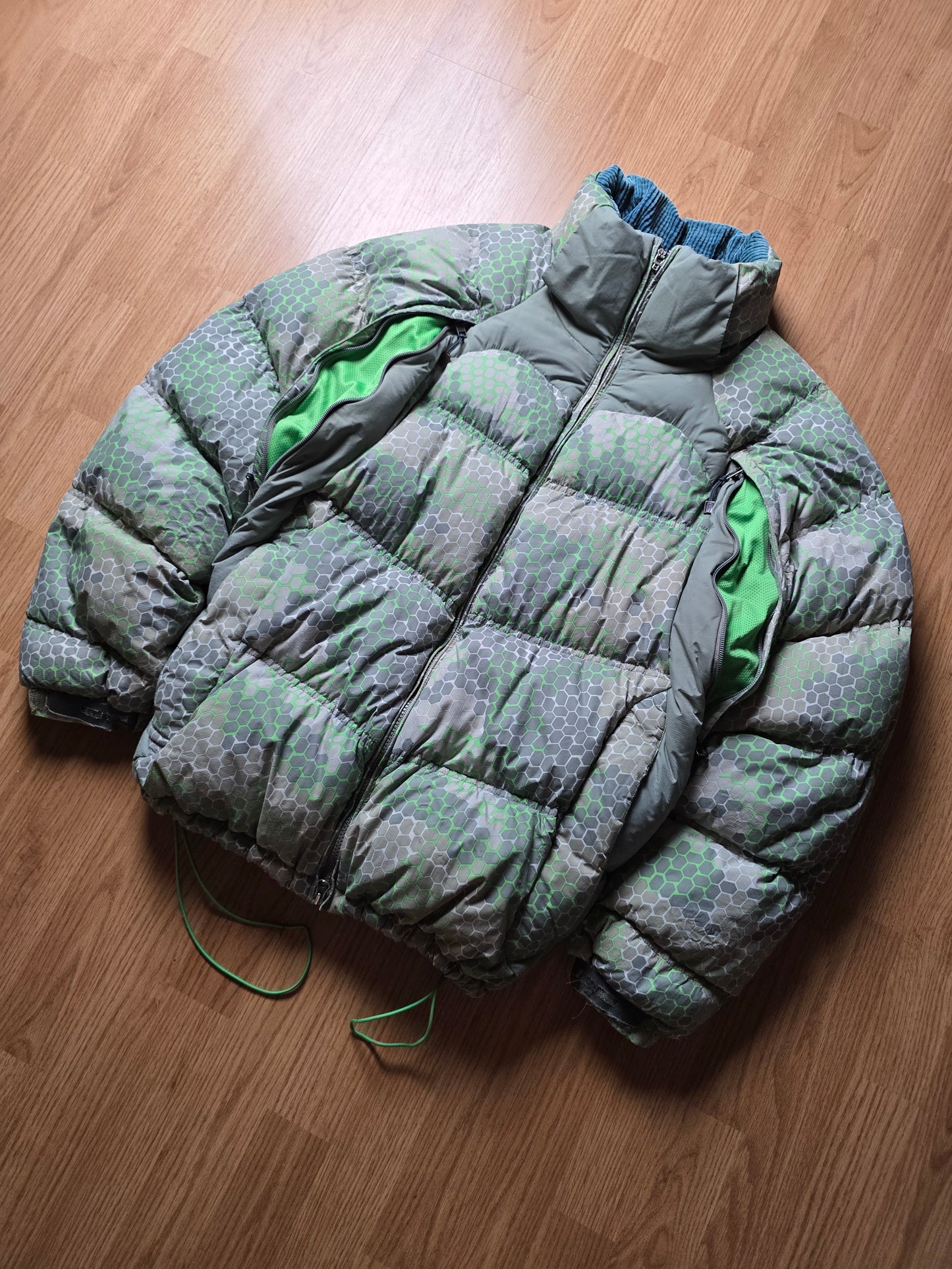 00s Nike ACG Reptile Hex Camo Technical Goose Down Puffer Jacket (XL)