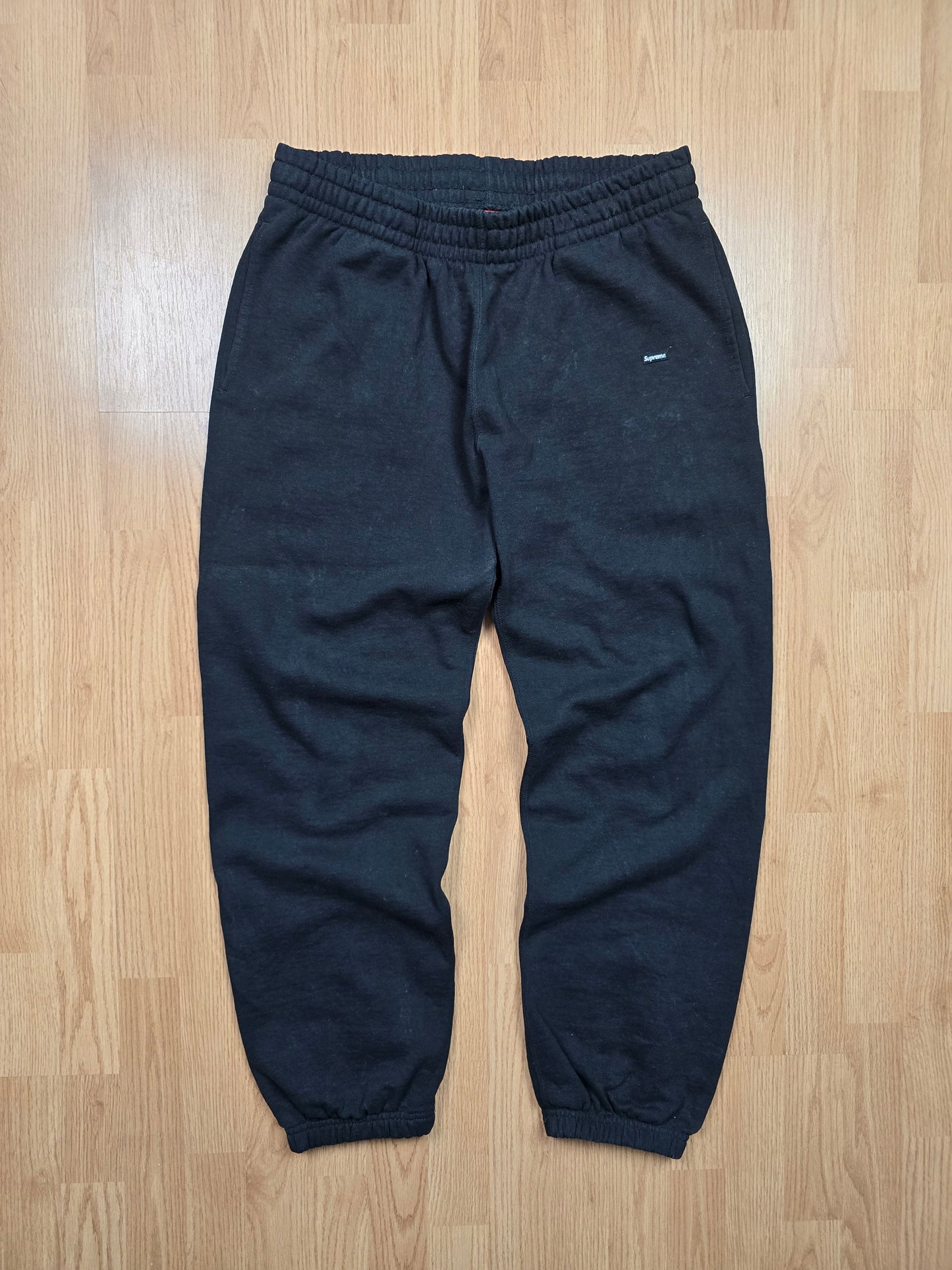Supreme Baggy Small Box Logo Sweatpants/Joggers (L)
