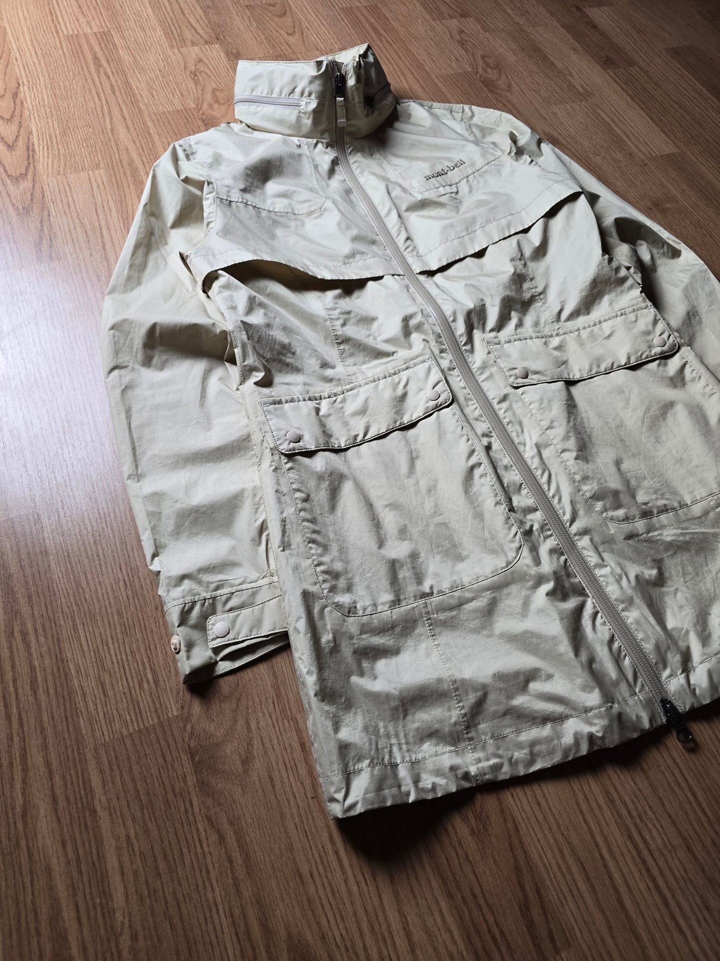 W/ Montbell Lightweight Waterproof Parka Jacket (S)