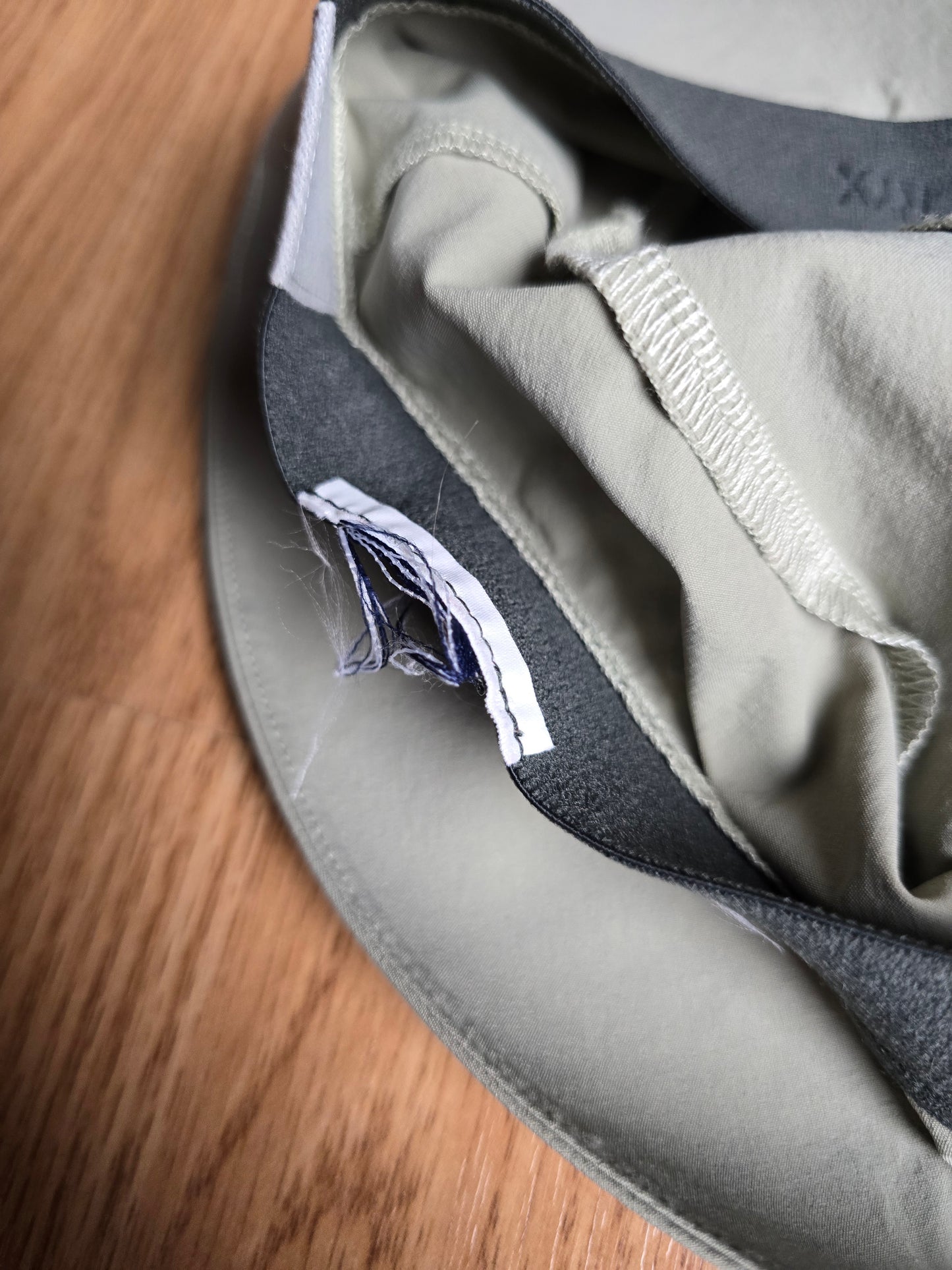 Arc'teryx Sinsolo Reflective Logo Bucket Hat
