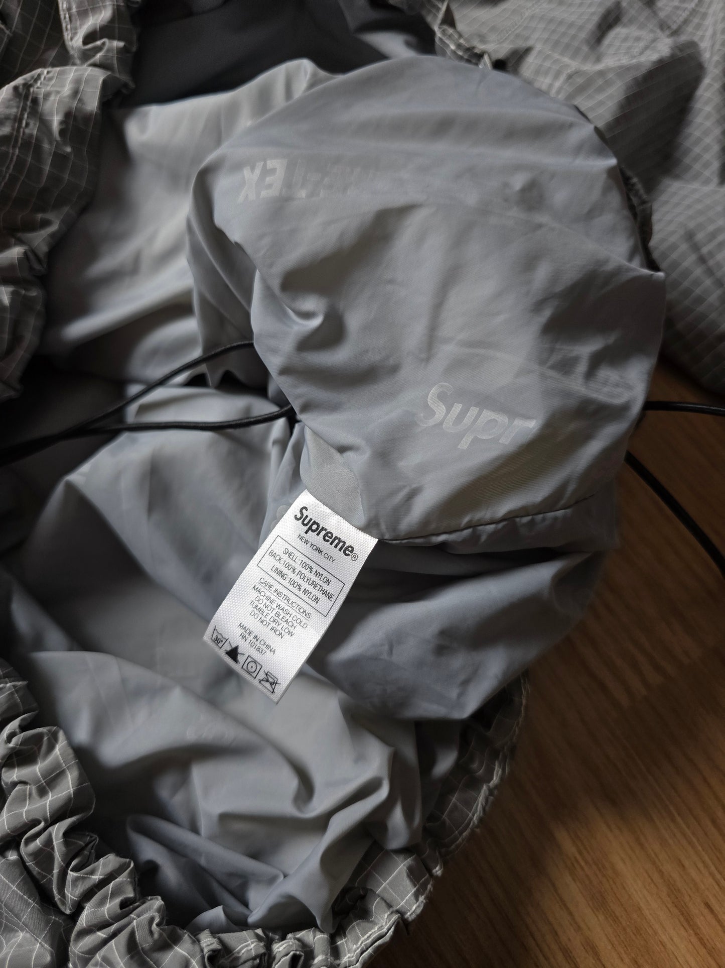 Supreme Gore-Tex Contrast Stitch Anorak (L)