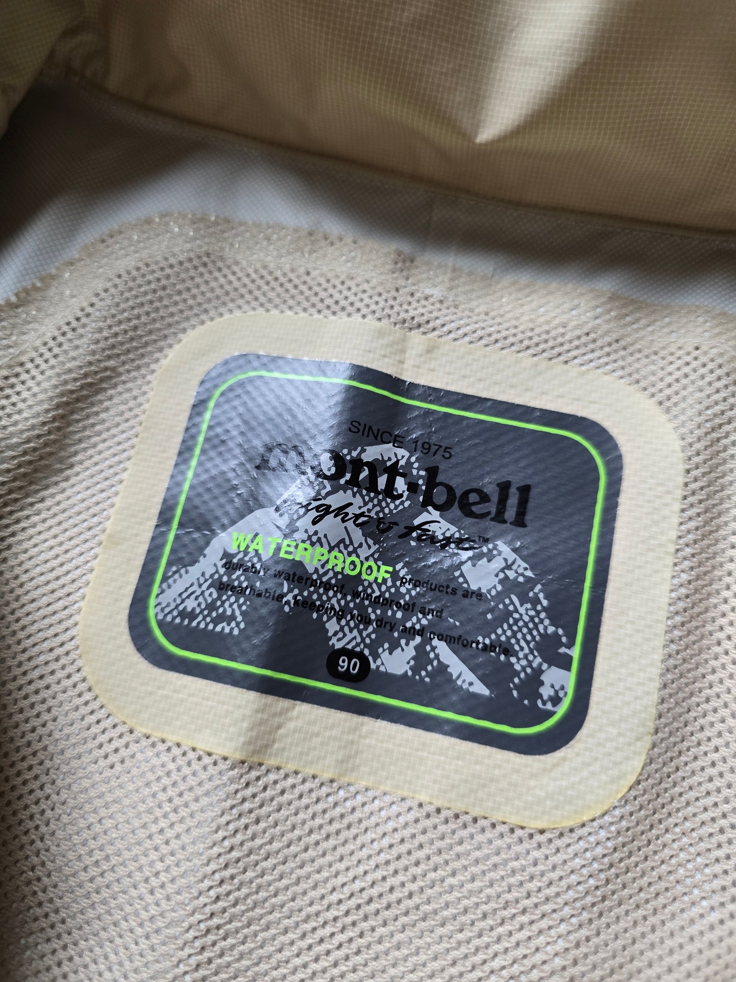 W/ Montbell Lightweight Waterproof Parka Jacket (S)