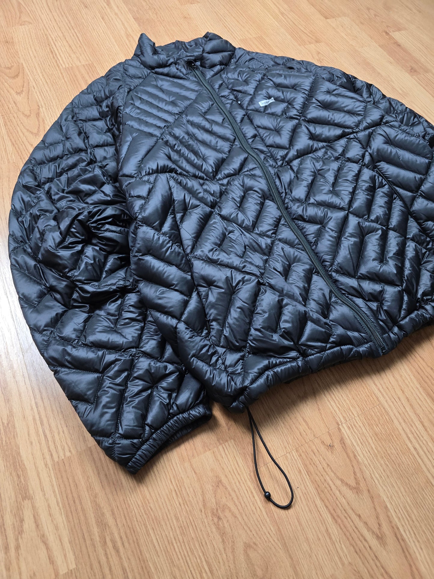 Supreme 'Spellout Quilted' Lightweight Down Pertex Puffer Jacket (L)