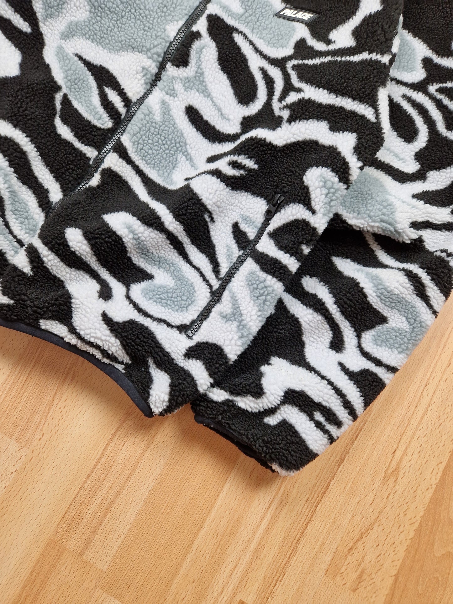 Palace 'Mirage Reversible Fleece Jacket' (L)