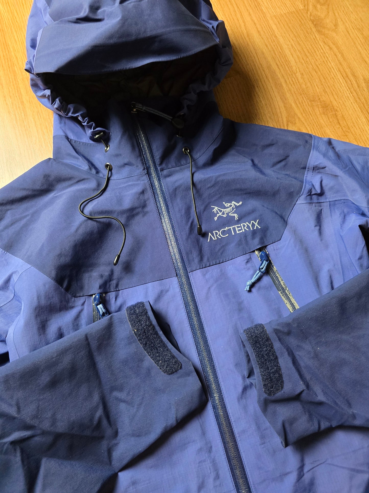 RARE W/ Arc'teryx Vintage Beta AR Gore-tex Jacket 'Indigo' (S)