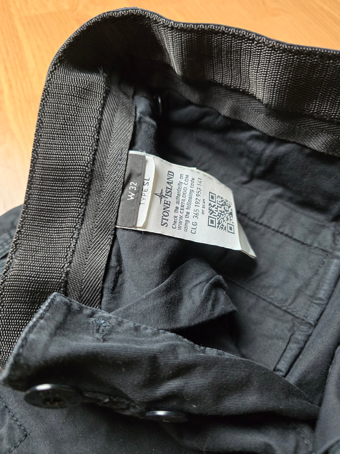 Stone Island Bermuda Cargo Shorts (W32)