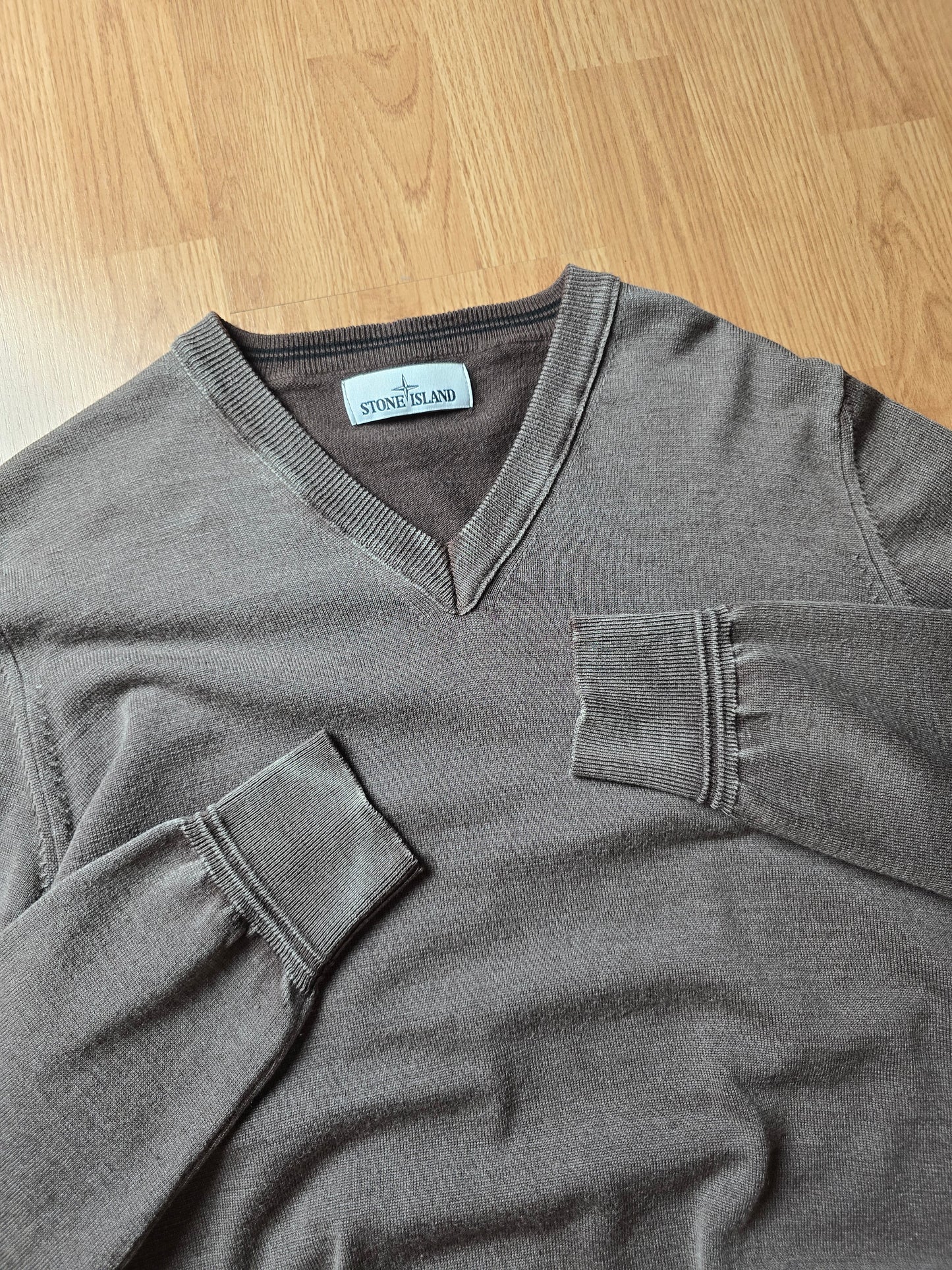 Stone Island V-Neck Lightweight Knit Sweater (M)