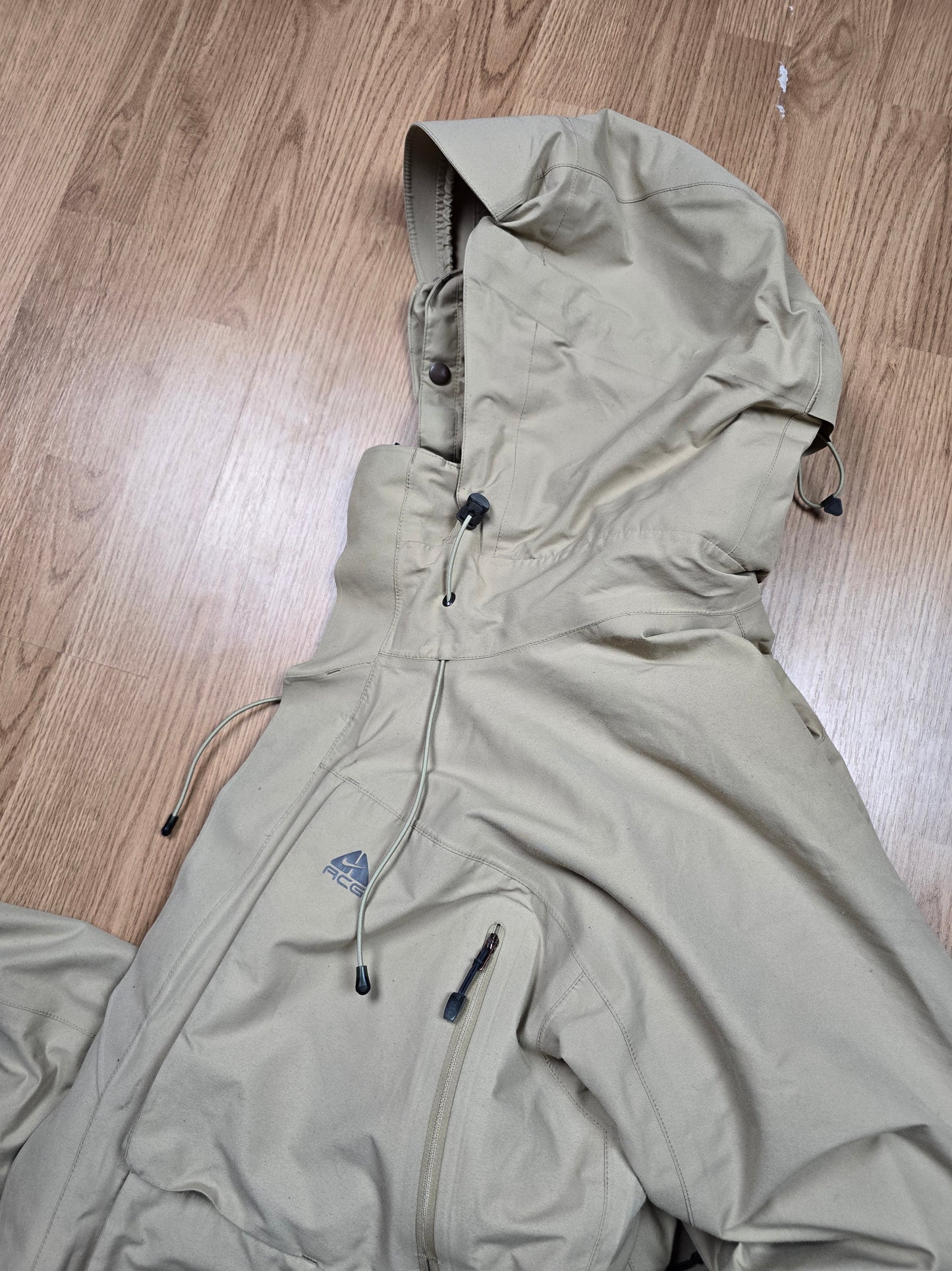 Nike ACG Gore-tex Technical Gargo Jacket (XL)