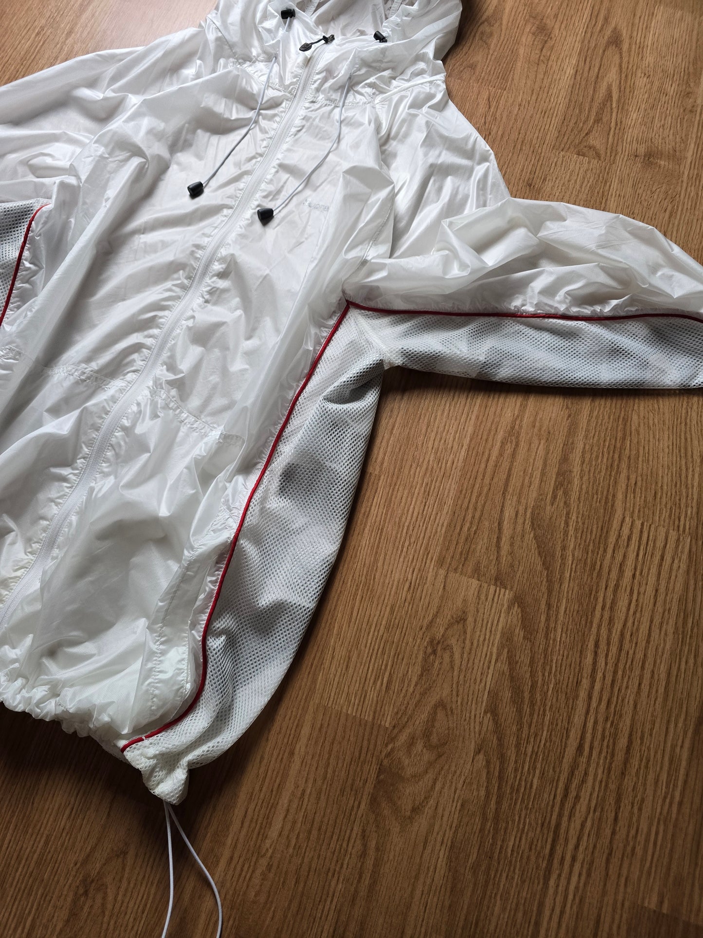 Supreme Ripstop Hooded Windshell Packable Jacket (L)