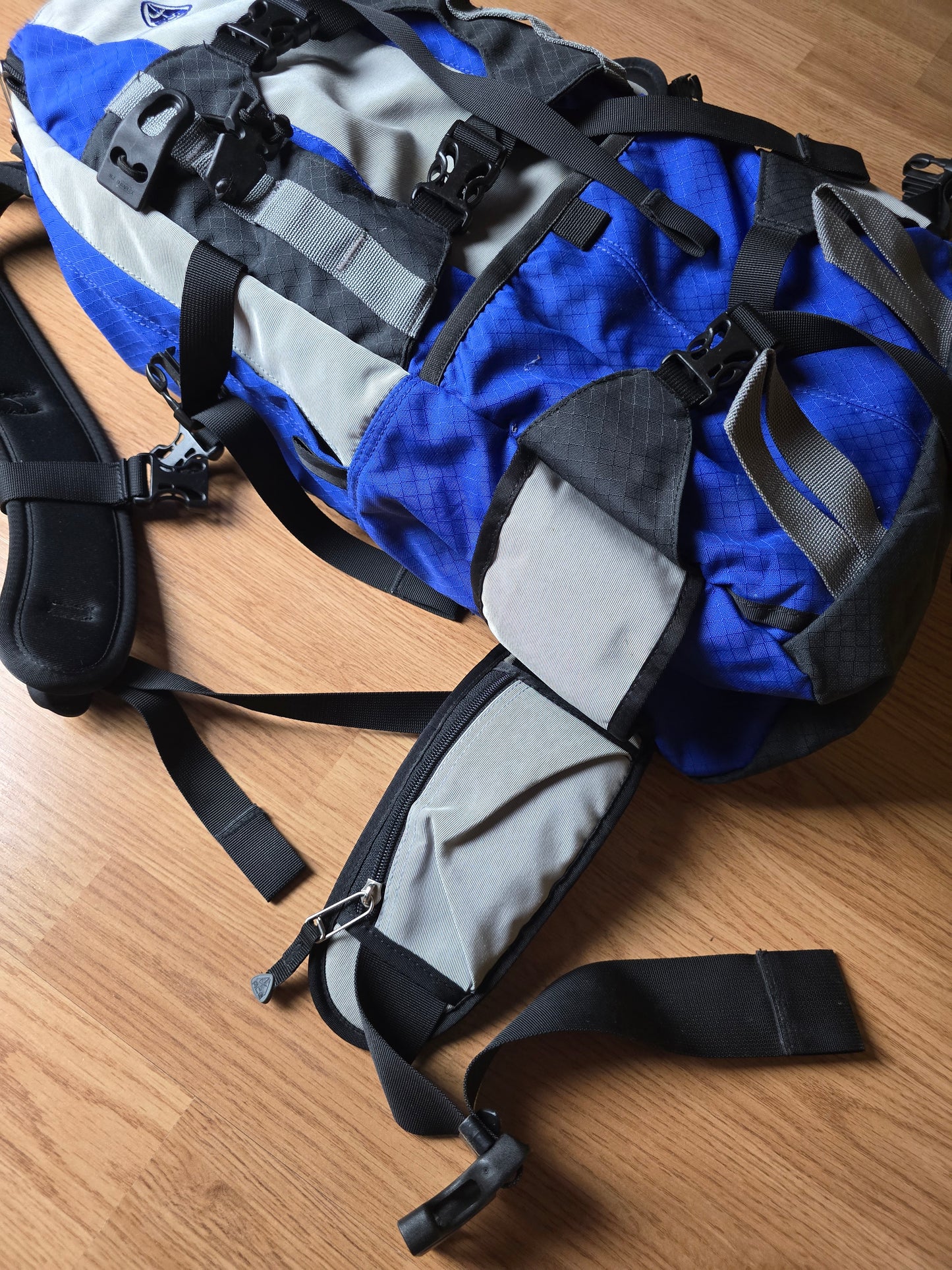 Vintage 90s Nike ACG 40L Technical Backpack