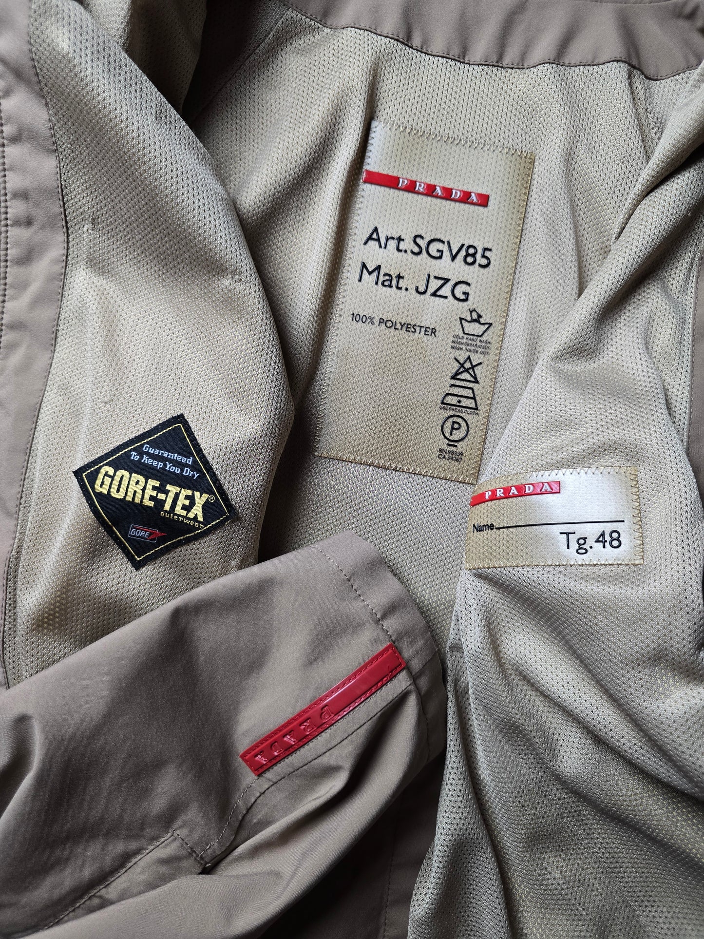 00s Prada Sport Gore-tex Waterproof Mac Jacket (M)