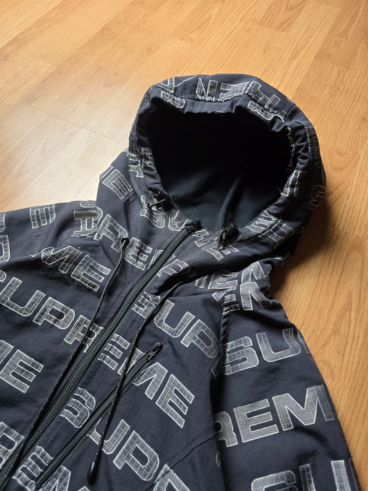 RARE Supreme Logo Ripstop Hooded Track Jacket (M)