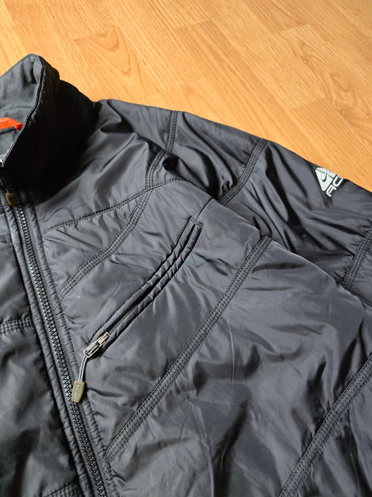 00s Nike ACG Padded Arm Logo Jacket (M)