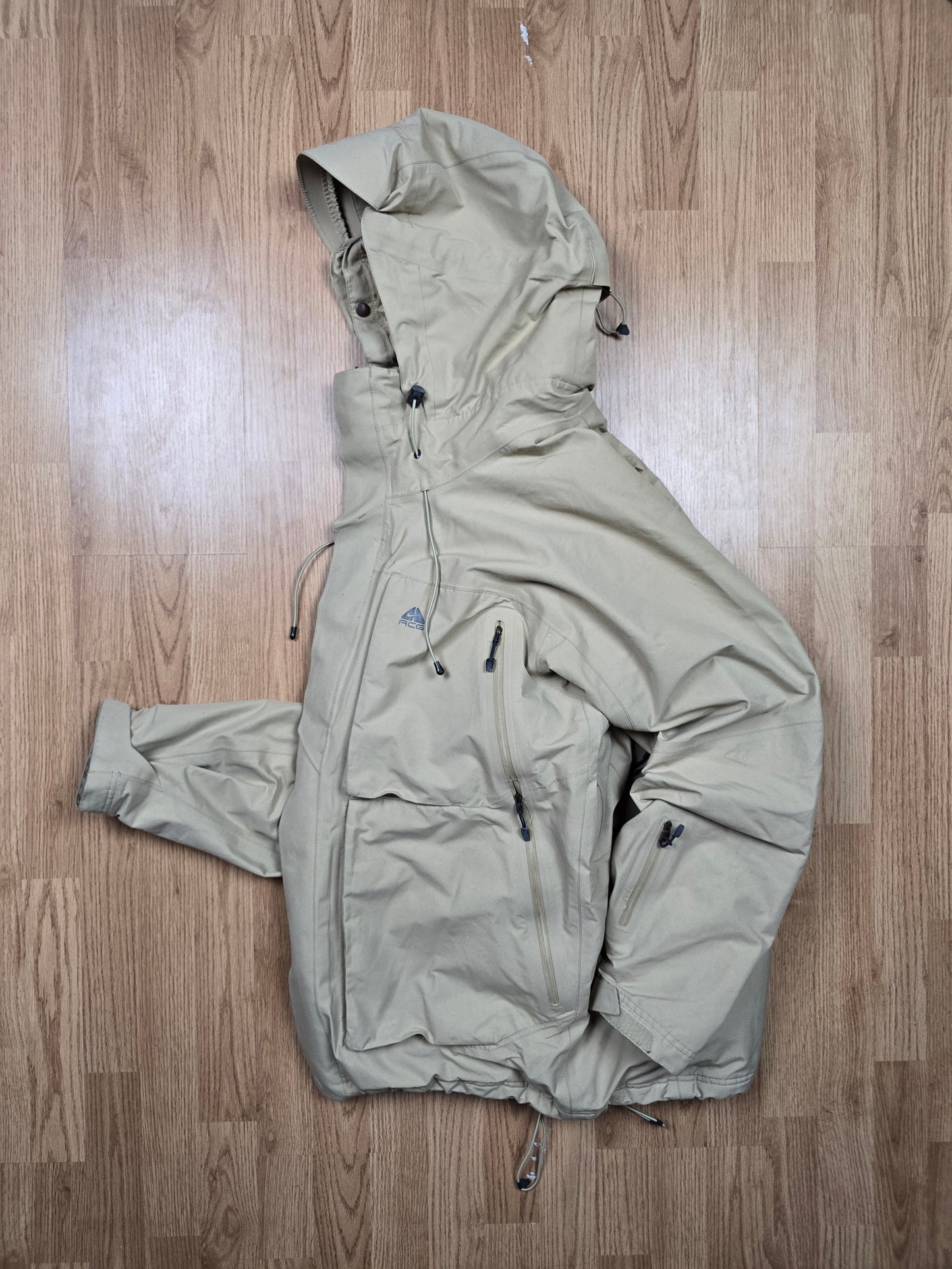 Nike ACG Gore-tex Technical Gargo Jacket (XL)