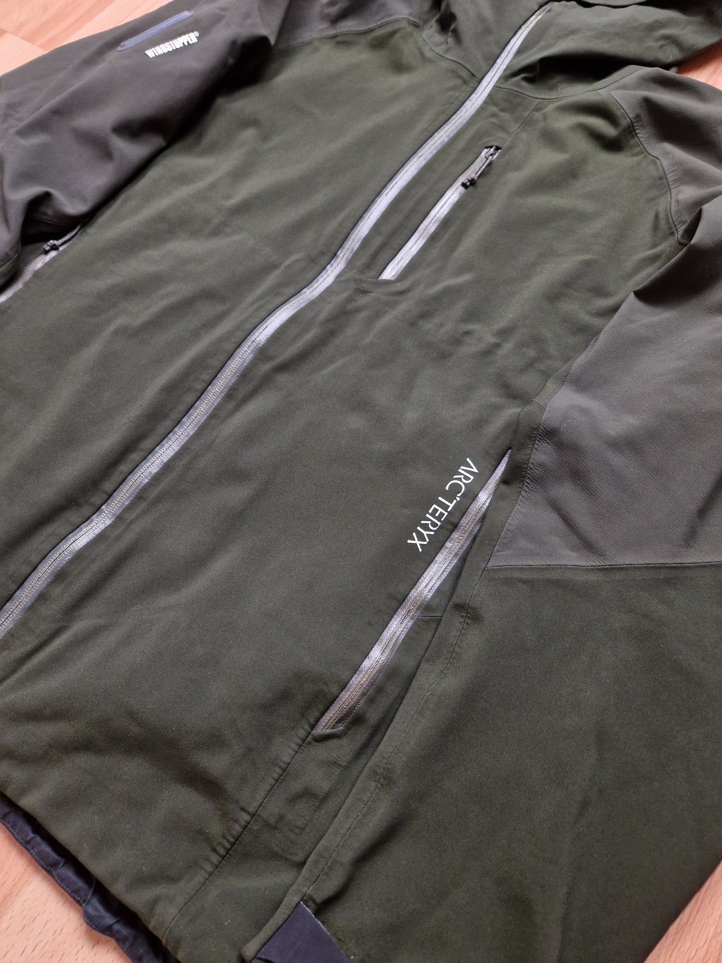 RARE Arc'teryx Windstopper Recco System Jacket (L)
