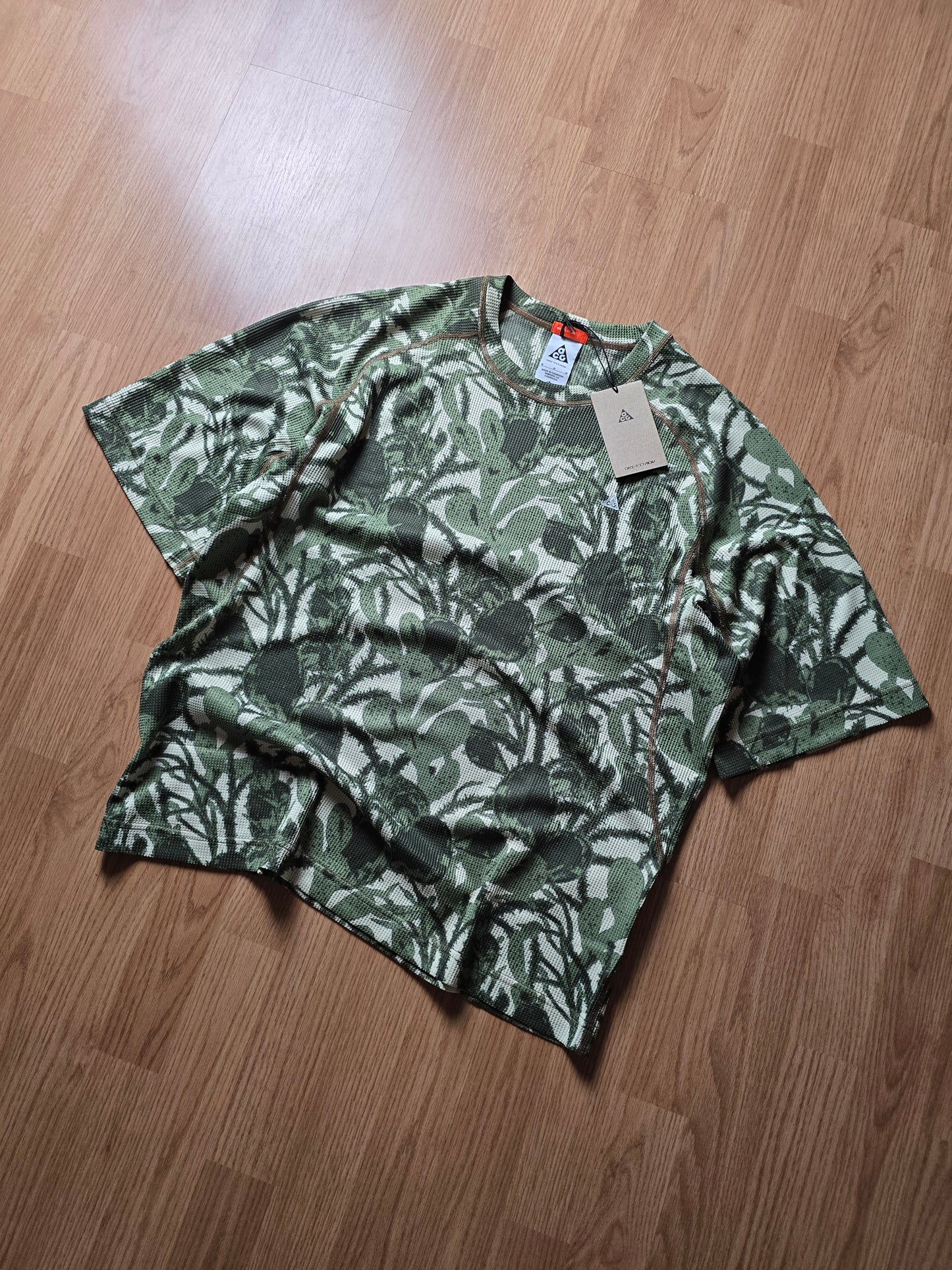 Nike ACG Waffle Thermal Base Layer Tee (M/L)