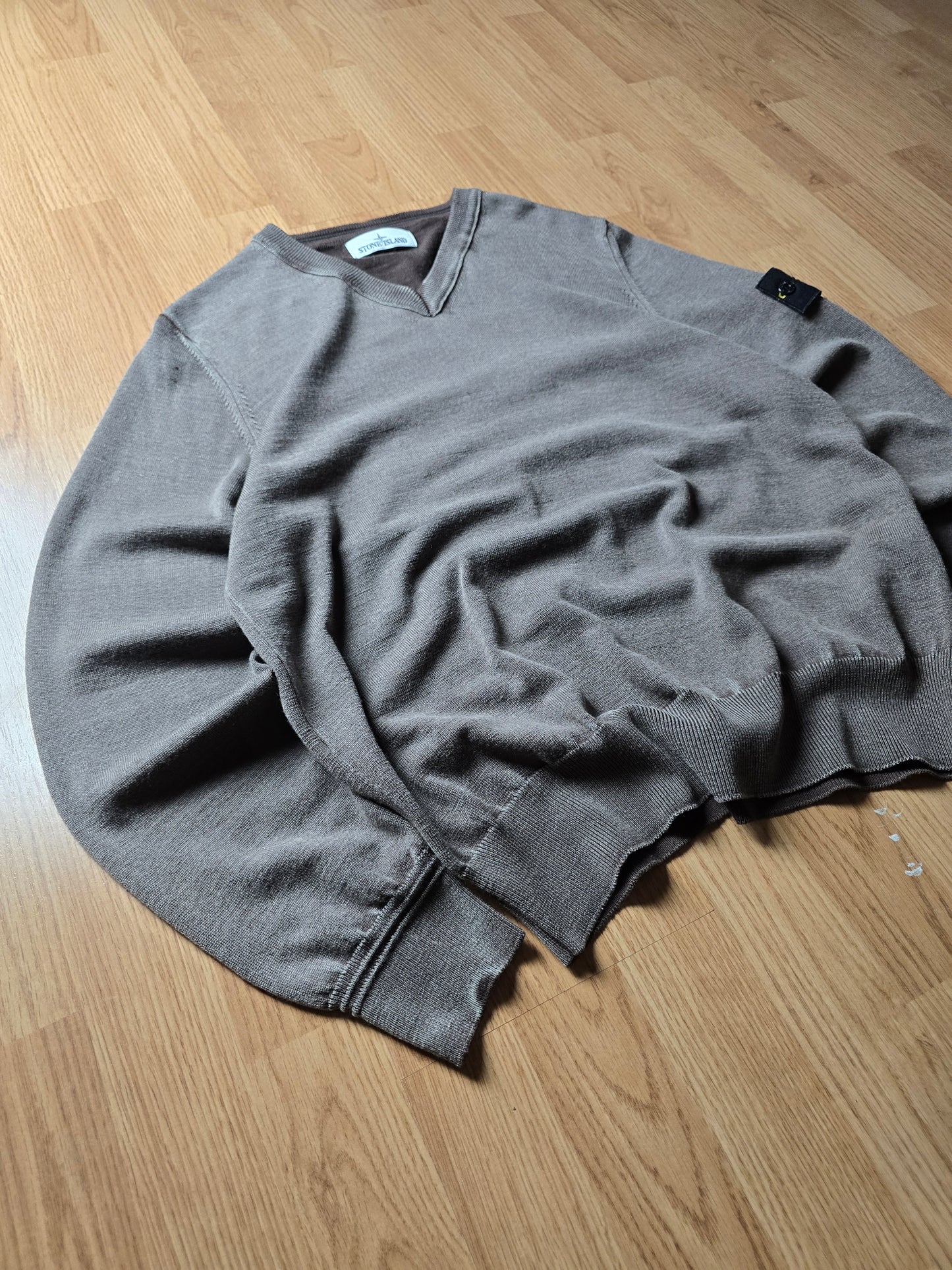 Stone Island V-Neck Lightweight Knit Sweater (M)