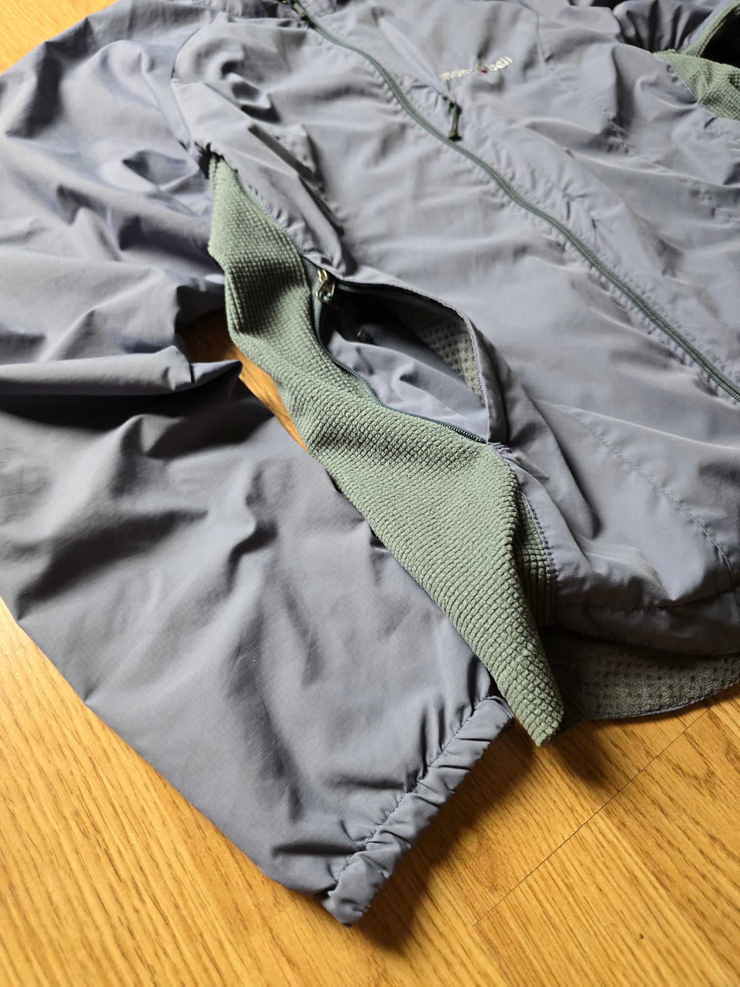 W/ 00s Montbell Climalite Packable Shell Jacket (S)