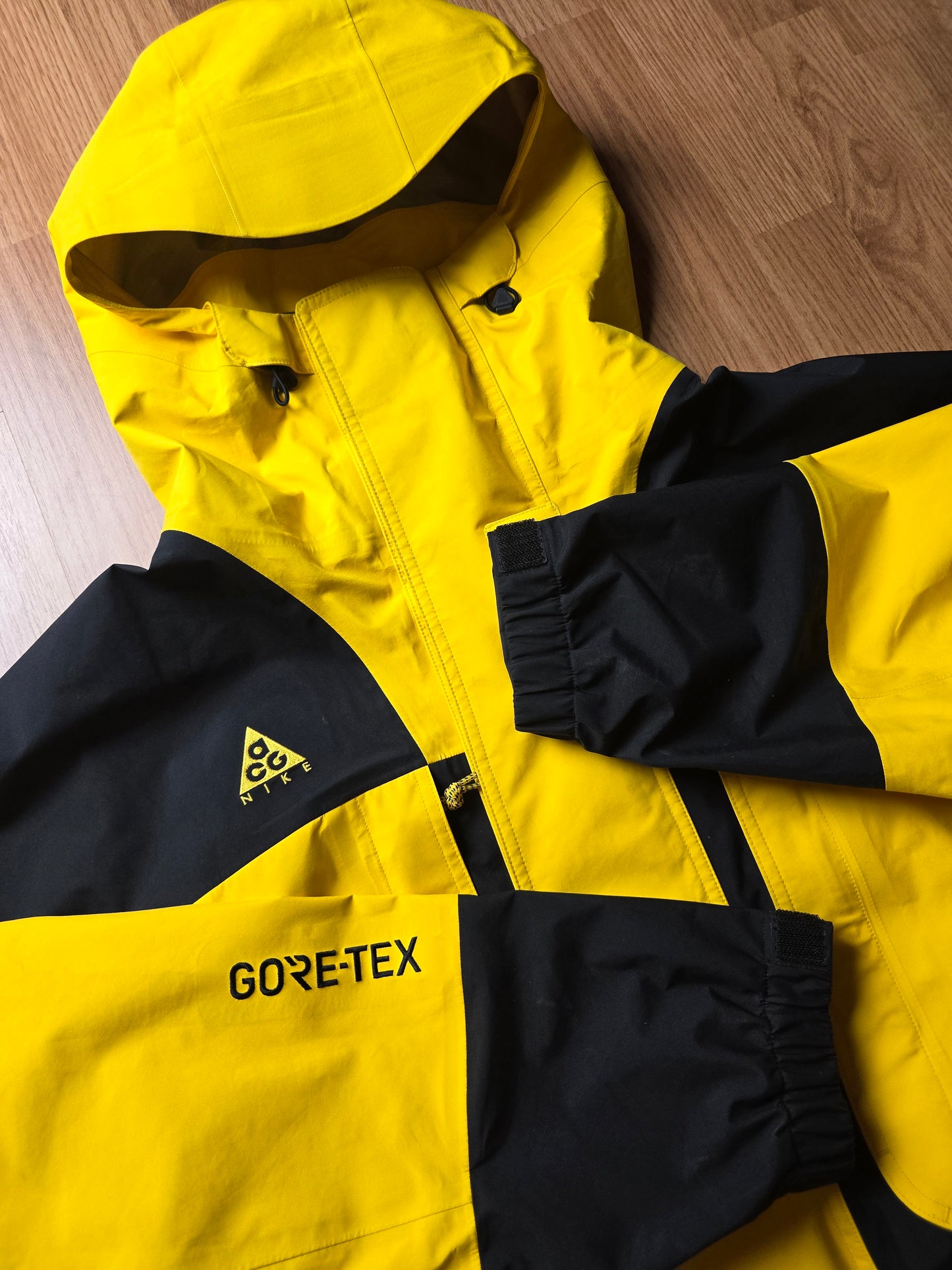 Nike ACG NRG Gore-tex Jacket (L)