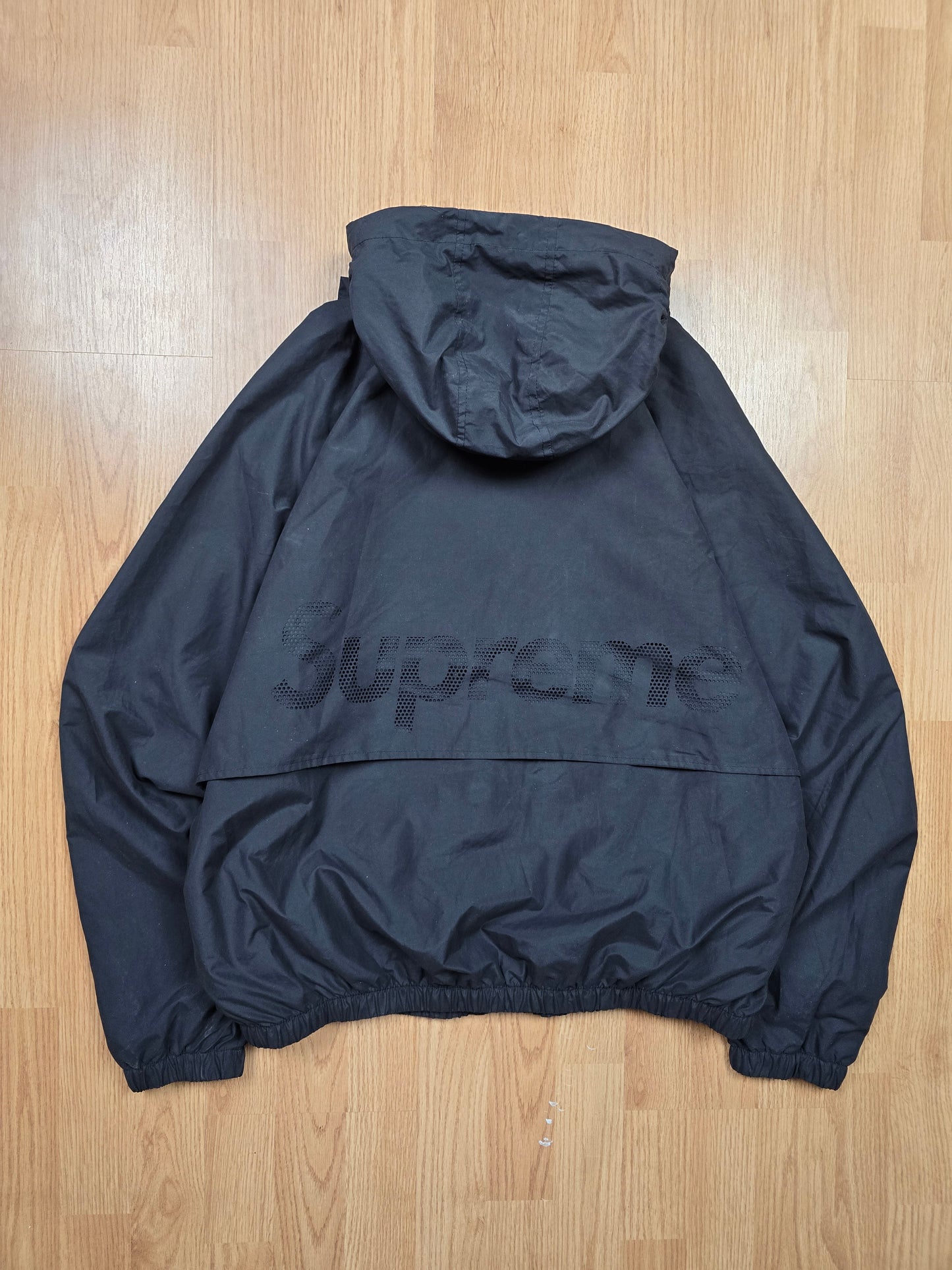 Supreme Water resistant Lightweight Nylon Hooded Jacket (L)