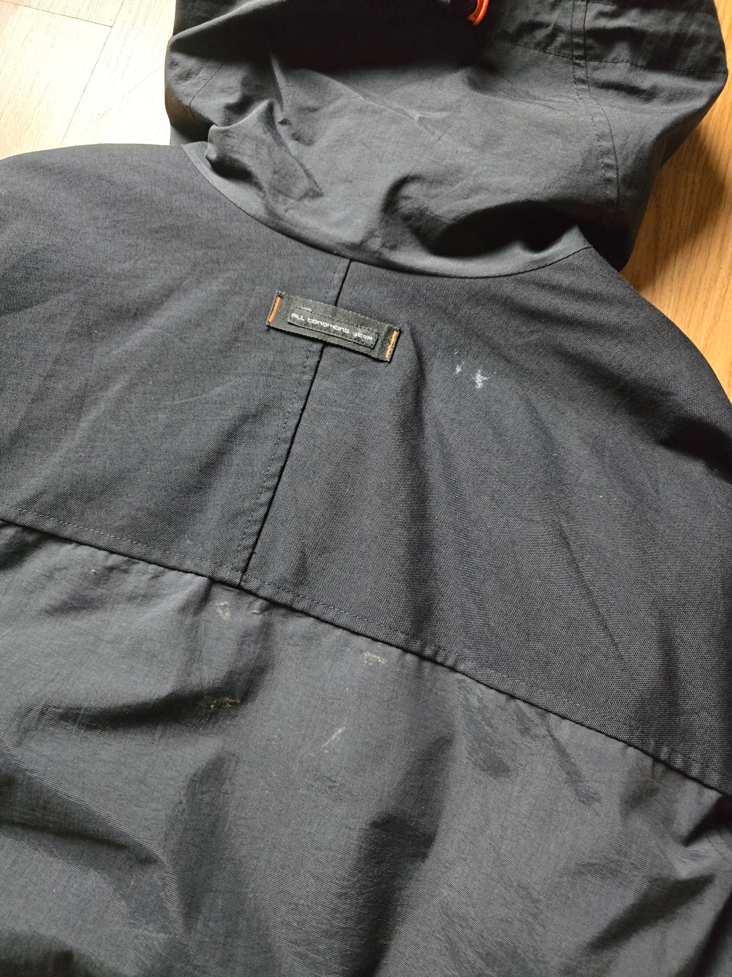 90s Nike ACG Storm-Fit Technical Heavyweight Jacket (L/XL)