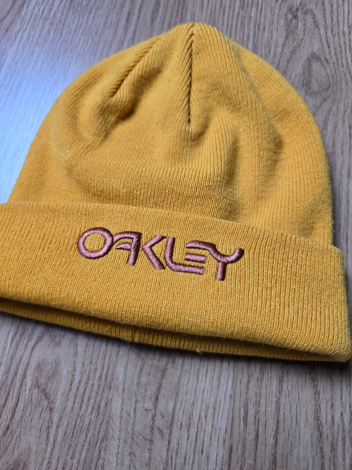 Oakley Reversible Embroidered Spellout Beanie