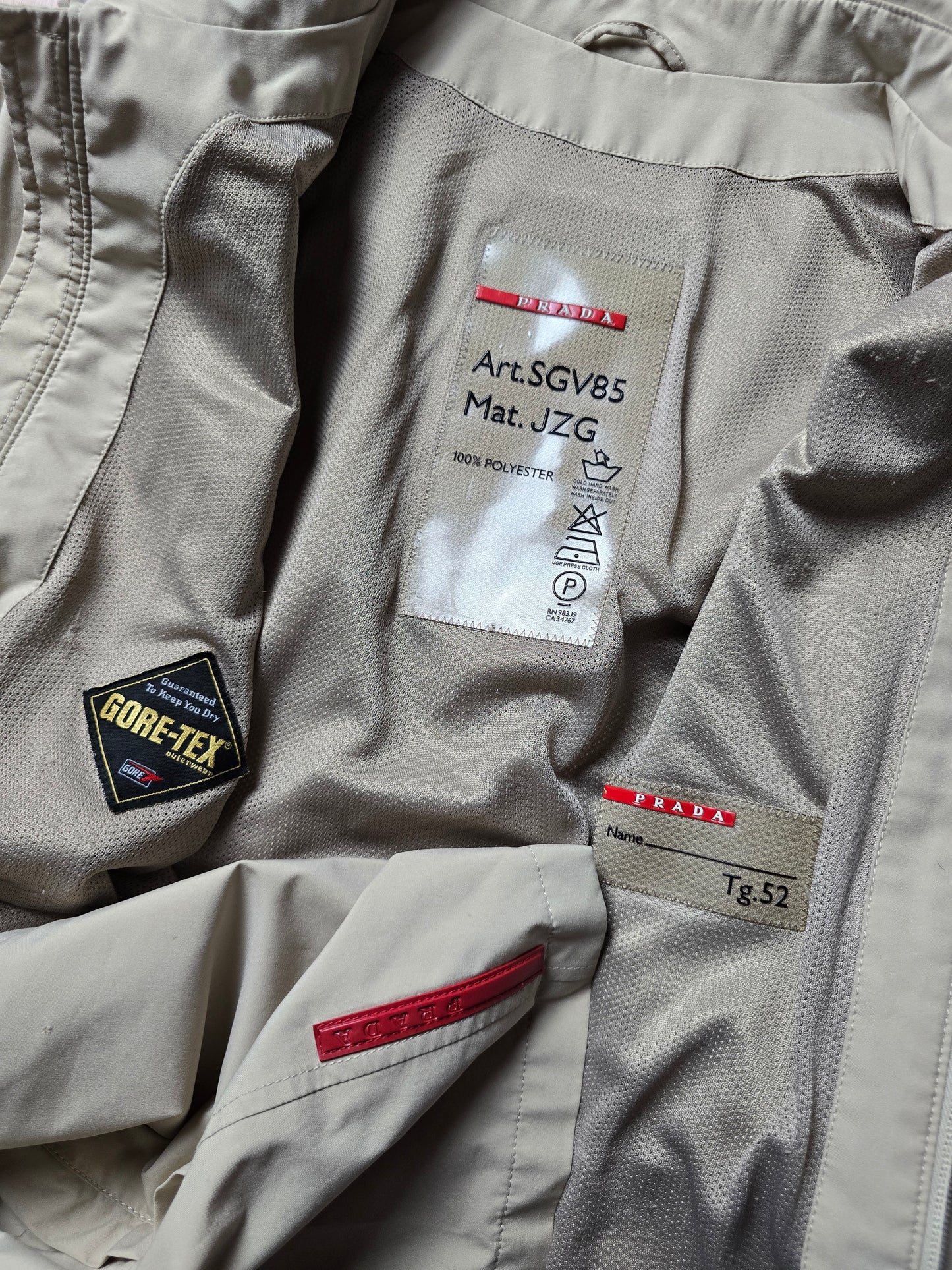 00s Prada Sport Gore-tex Waterproof Mac Jacket (L)