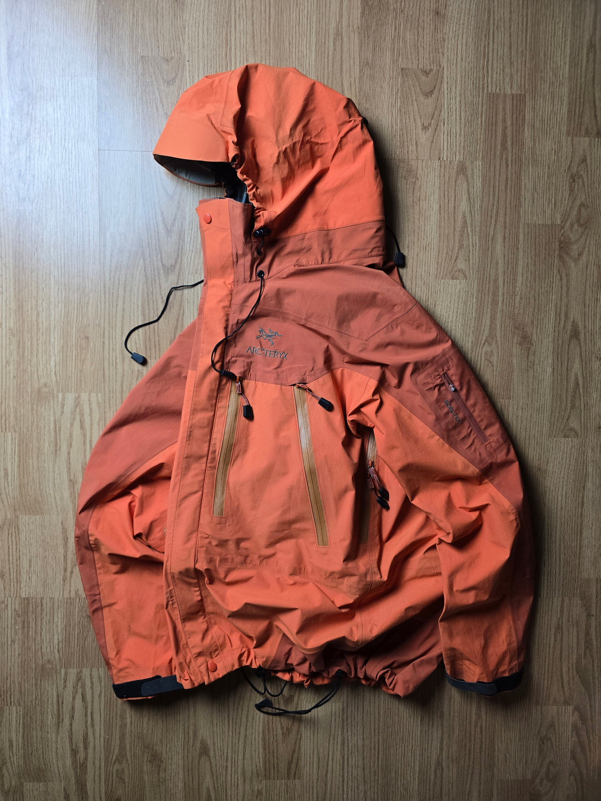 90s Arc'teryx Theta AR Tobasco Gore-tex 2 Tone Shell Jacket (L)