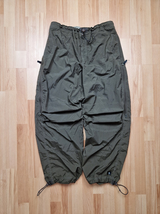 Vintage Nike ACG Baggy Parachute Pants (M)