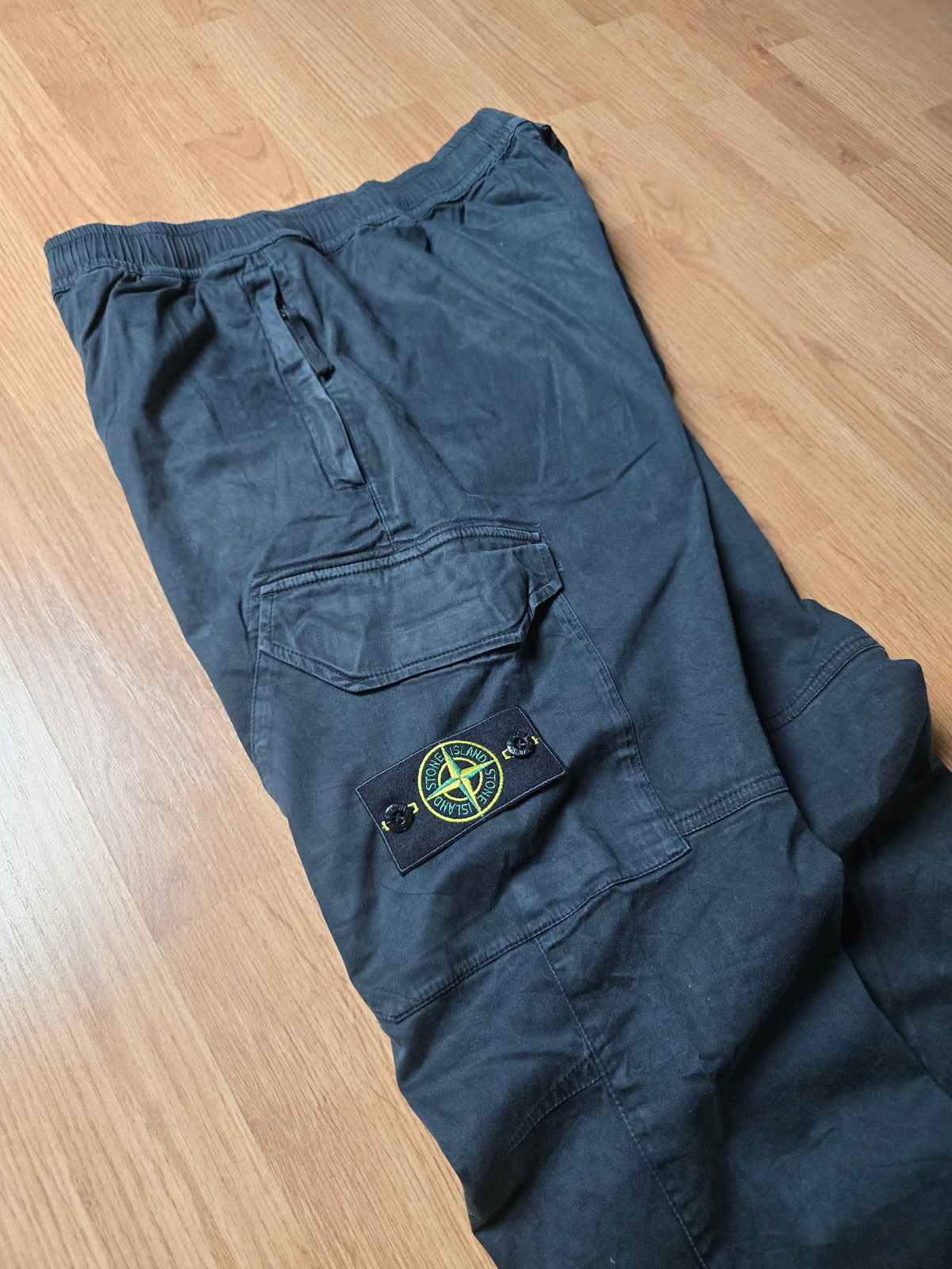 Stone Island Cuffed Cargo Pants (30x30)