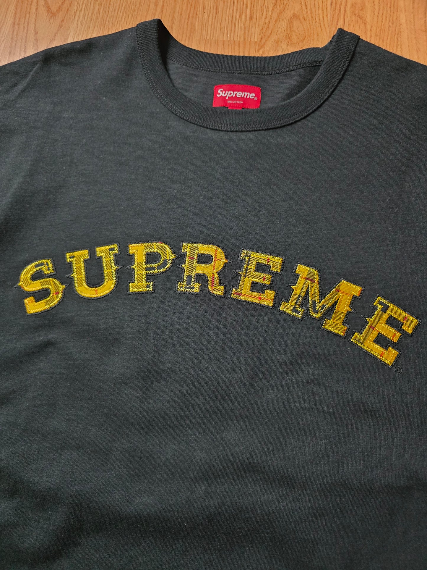 Supreme Plaid Arc Logo SS Tee (XL)