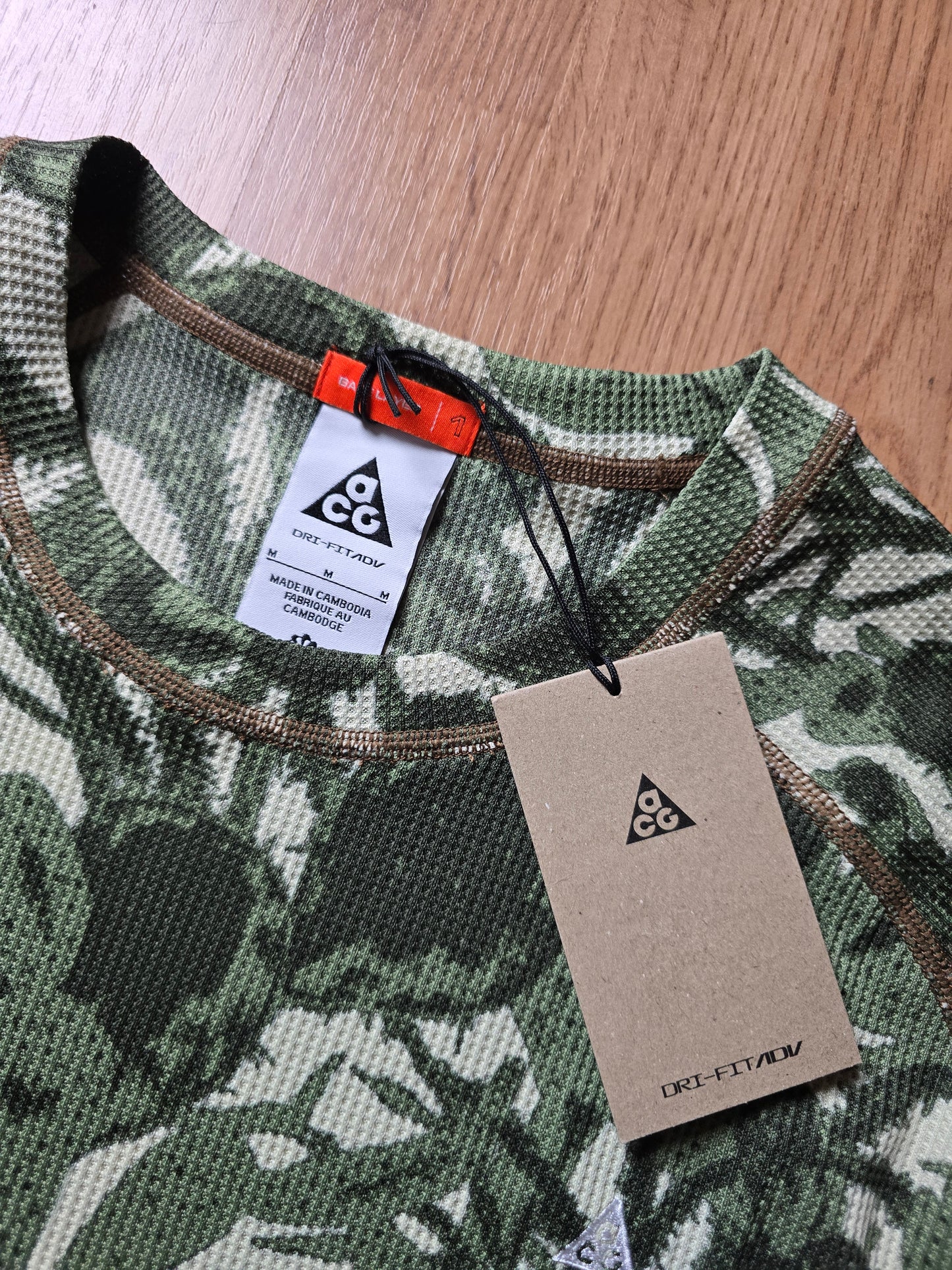 Nike ACG Waffle Thermal Base Layer Tee (M/L)
