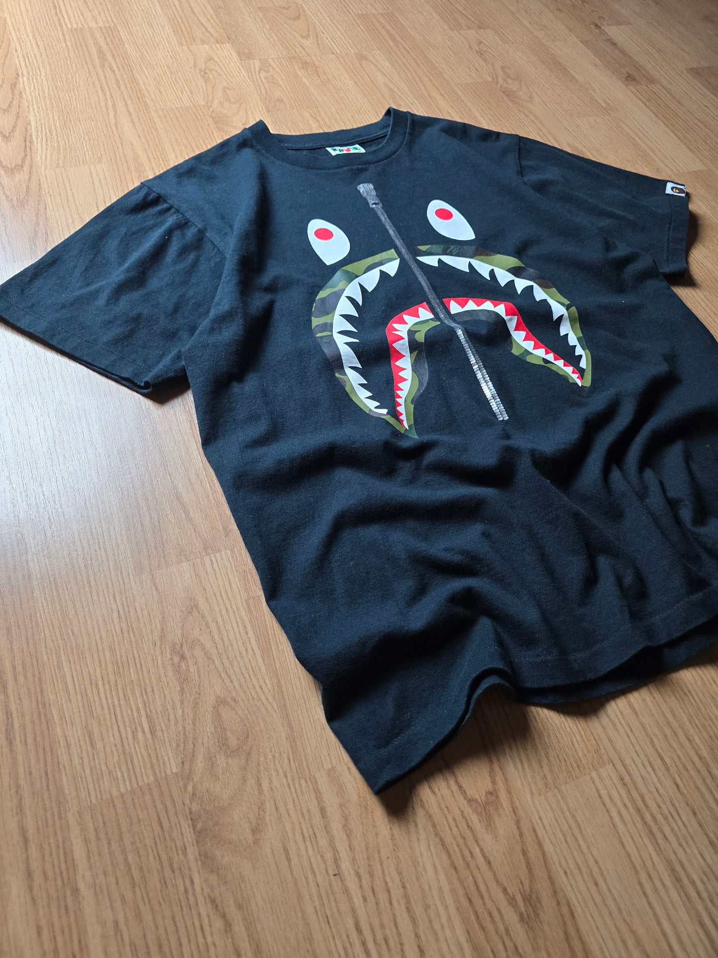 BAPE ABC Camo Shark Zip T-shirt (M)