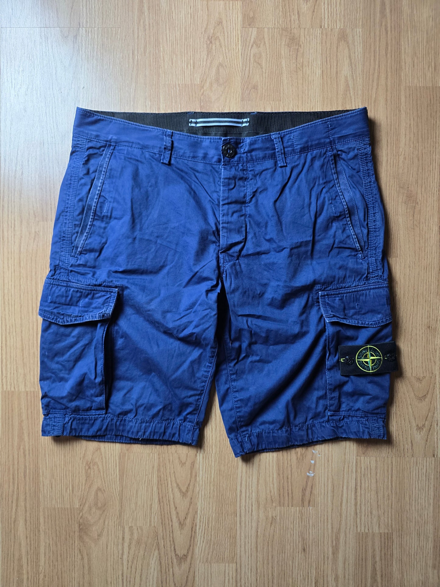 Stone Island Bermuda Cargo Shorts (W34)