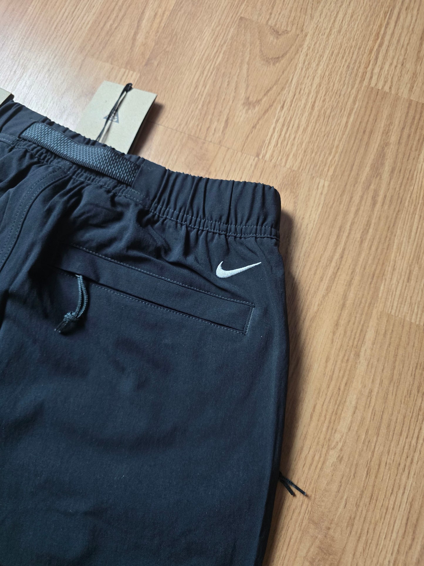 Nike ACG UV Hike Lightweight Technical Belted Shell Pants (XS)