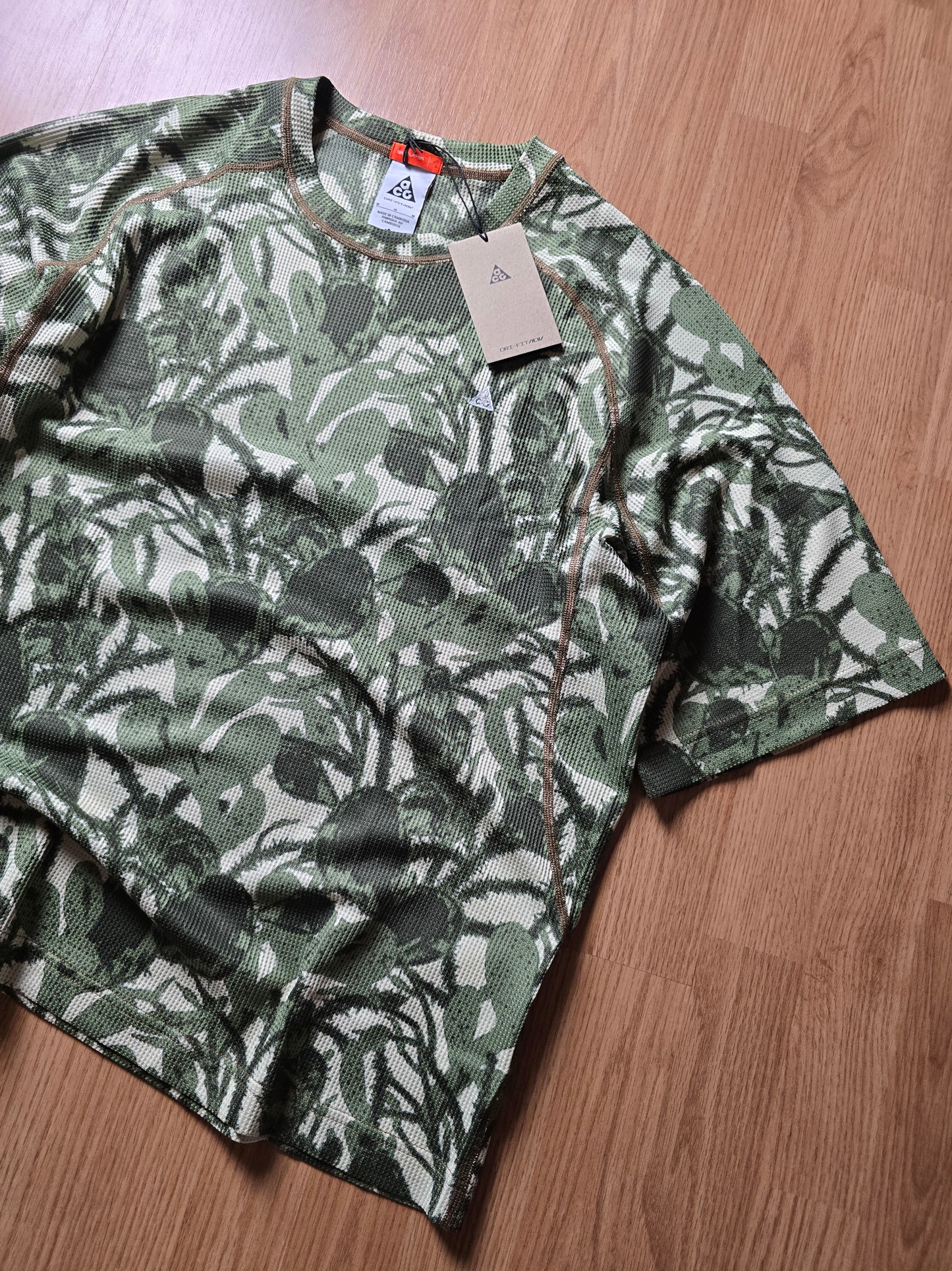 Nike ACG Waffle Thermal Base Layer Tee (M/L)