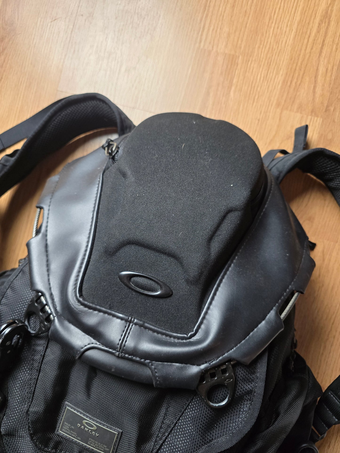 Oakley Kitchen Sink 34L Technical Backpack