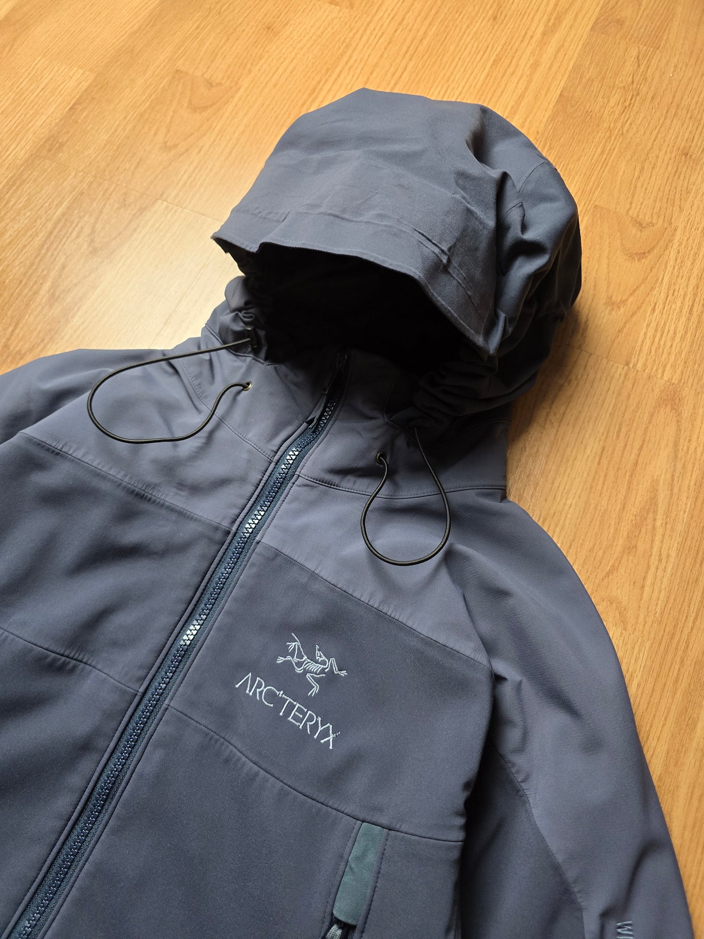 Arc'teryx 'Venta SV' Softshell Windstopper Jacket (M)